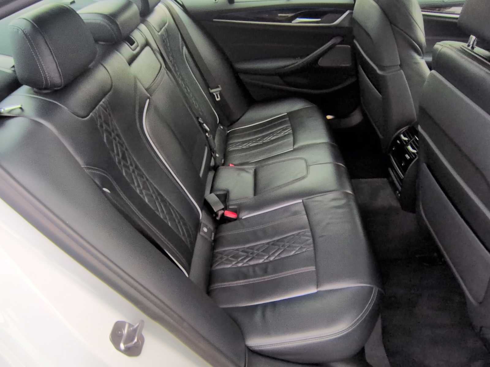 BMW 550i xDrive M550i xDrive 2021