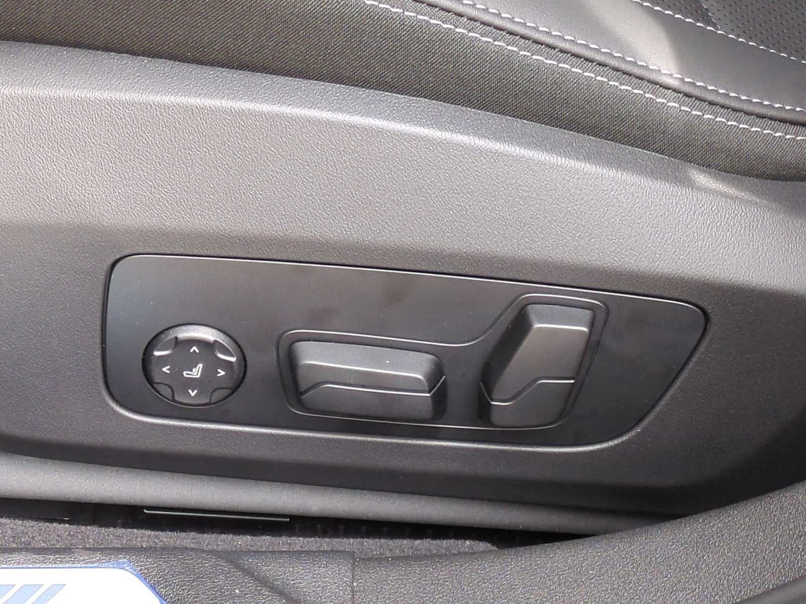 2025 BMW 235i M235 xDrive