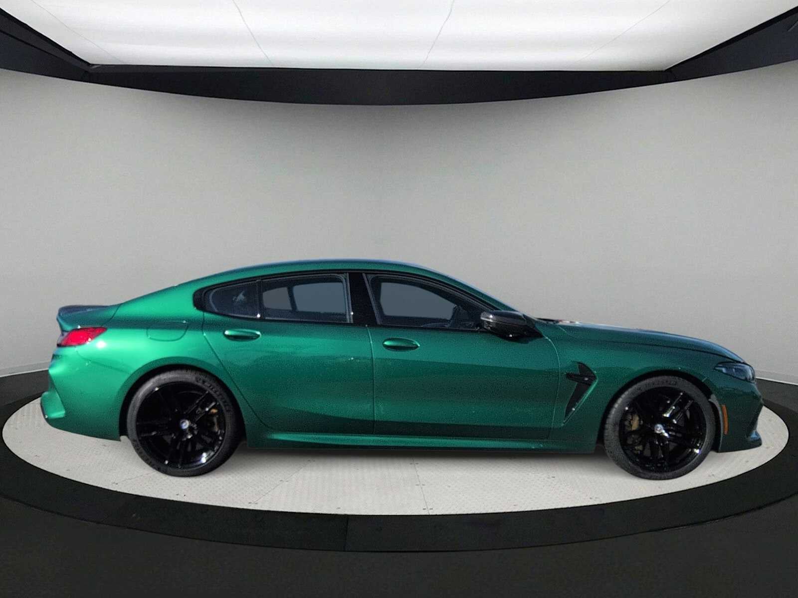 2023 BMW M8 Competición