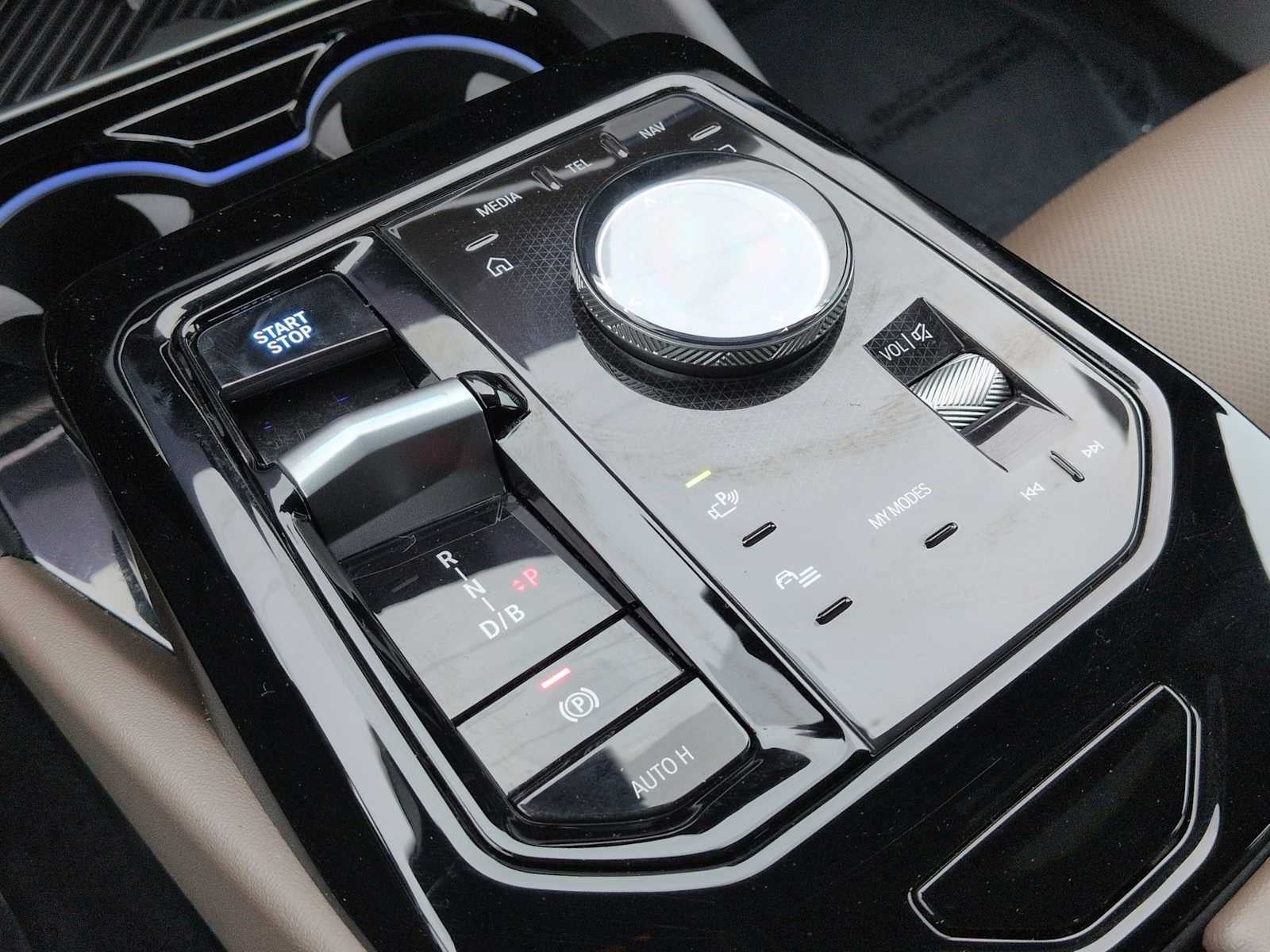 2025 BMW i5 xDrive40 xDrive40