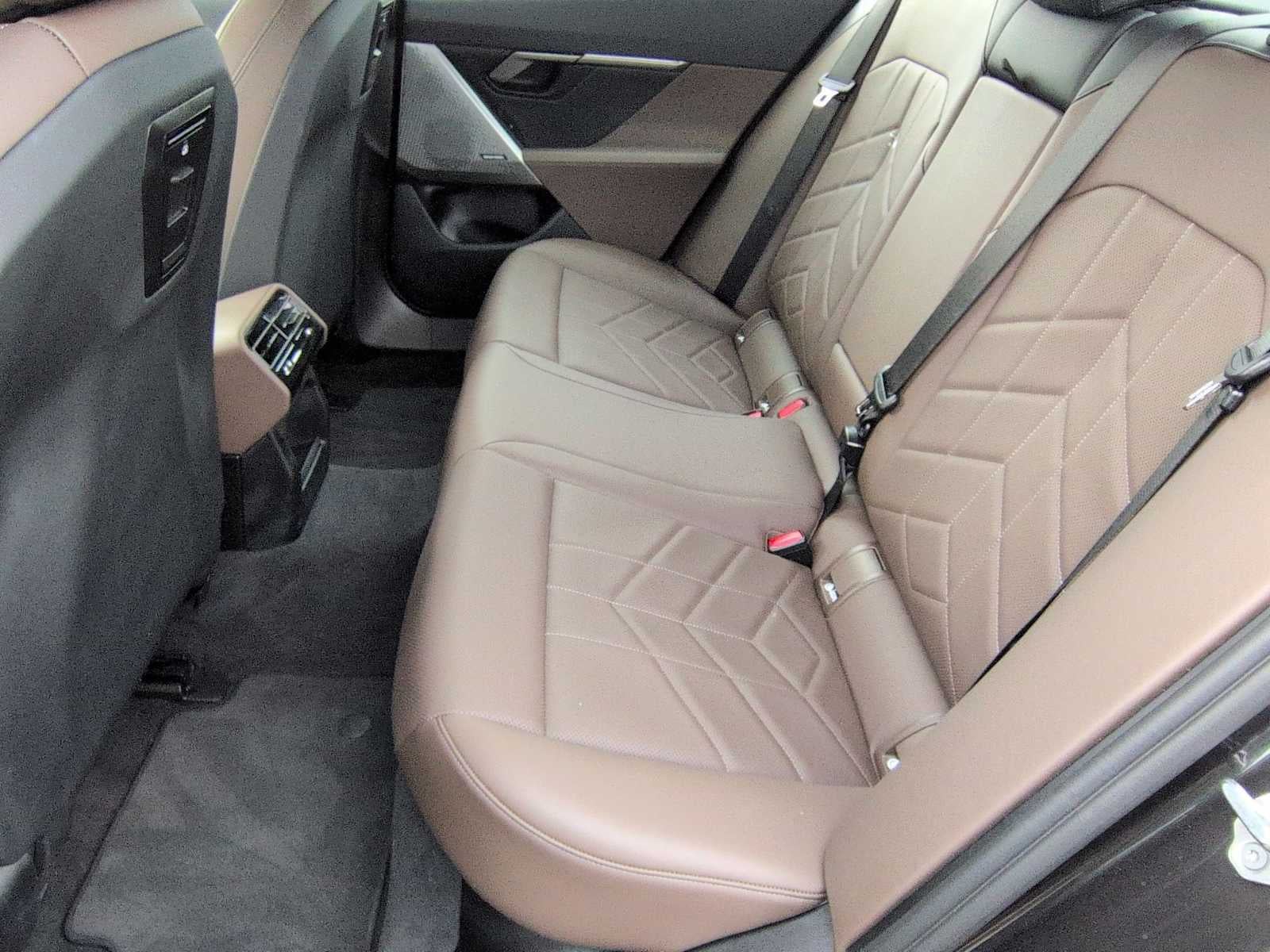 2025 BMW i5 xDrive40 xDrive40