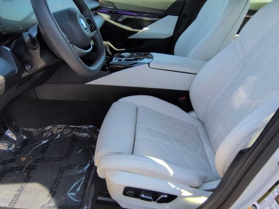 2025 BMW i5 xDrive40