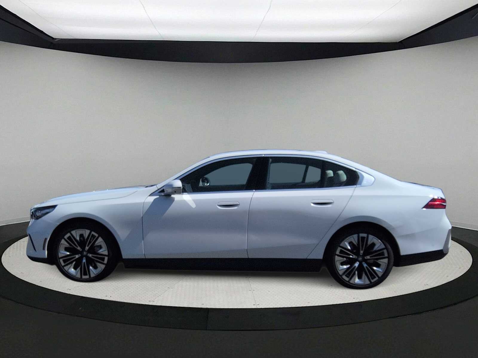 2025 BMW i5 xDrive40