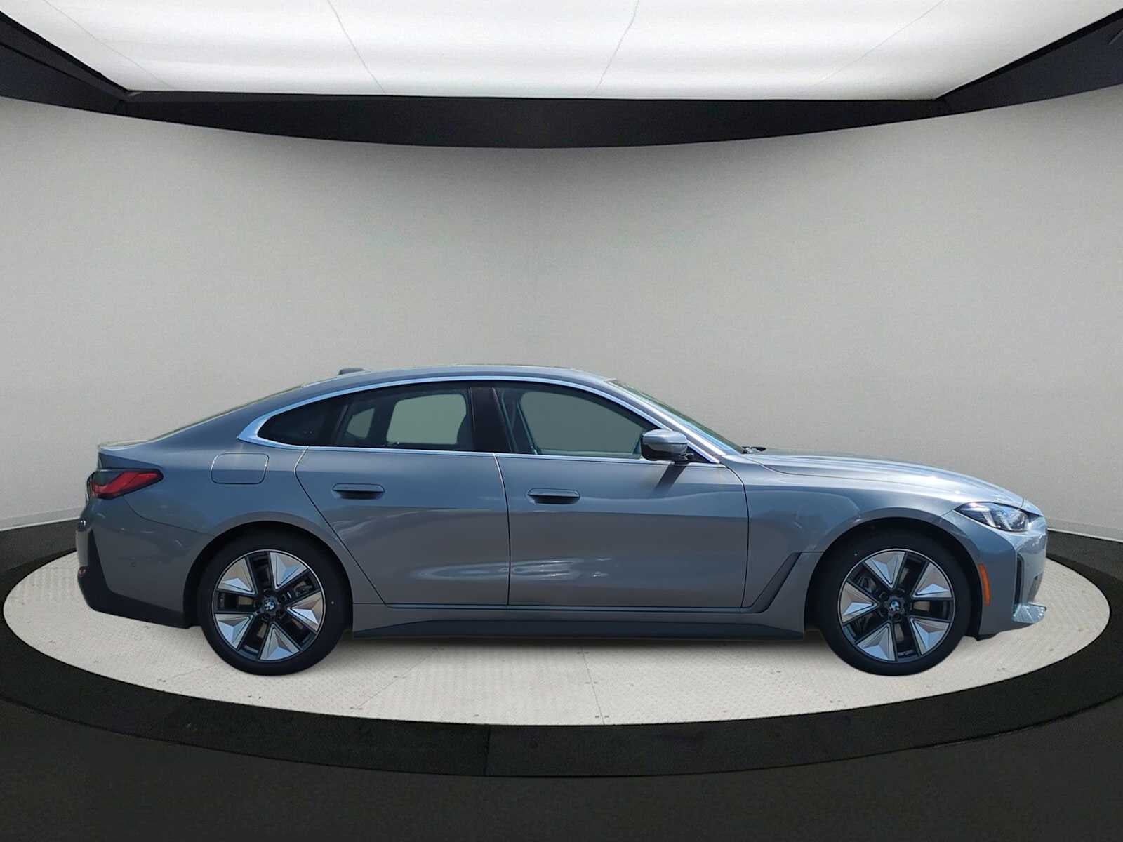2025 BMW i4 eDrive40