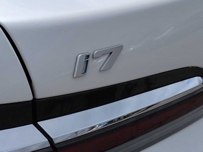 2025 BMW i7 eDrive50