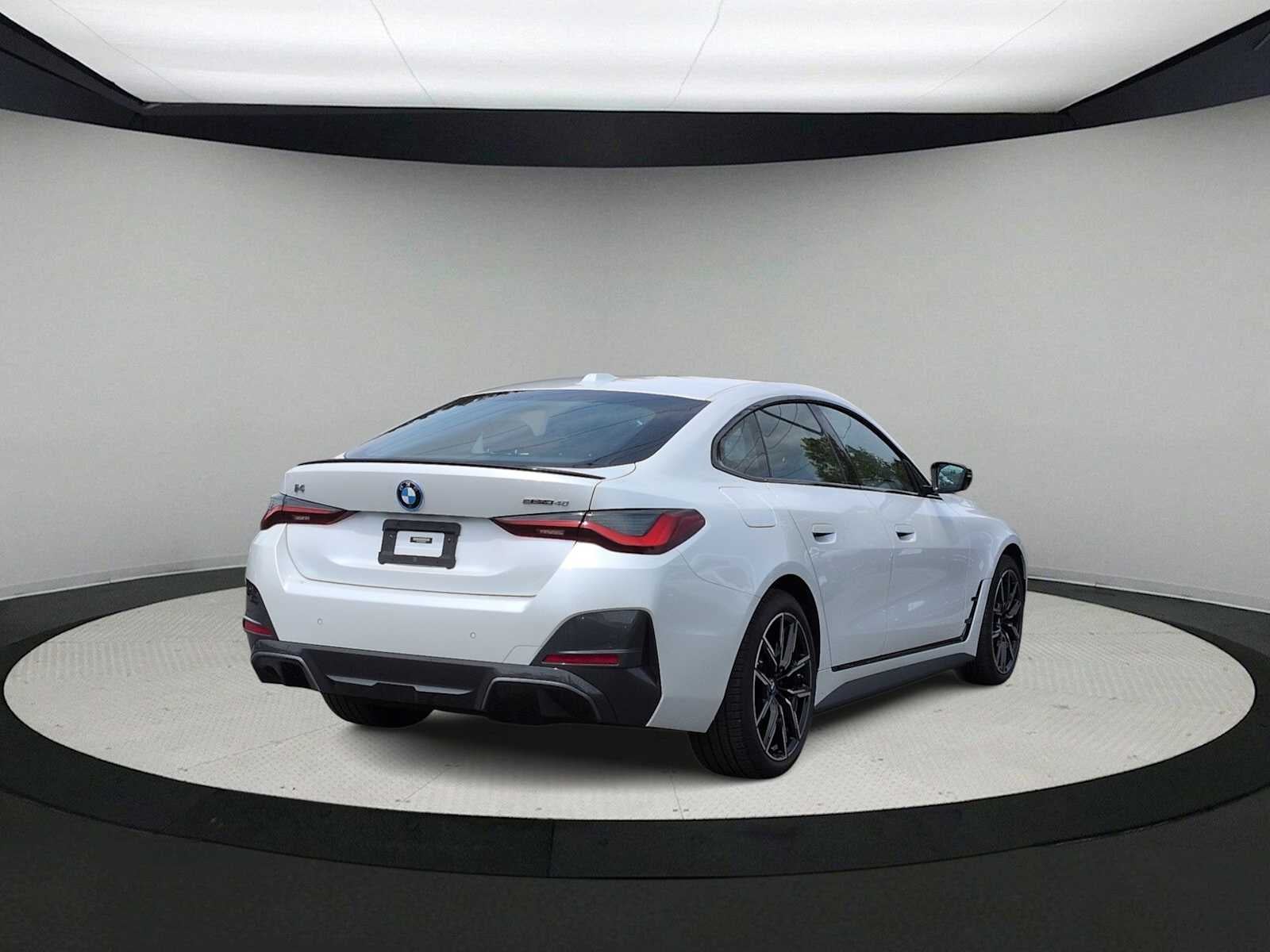 2023 BMW i4 eDrive40