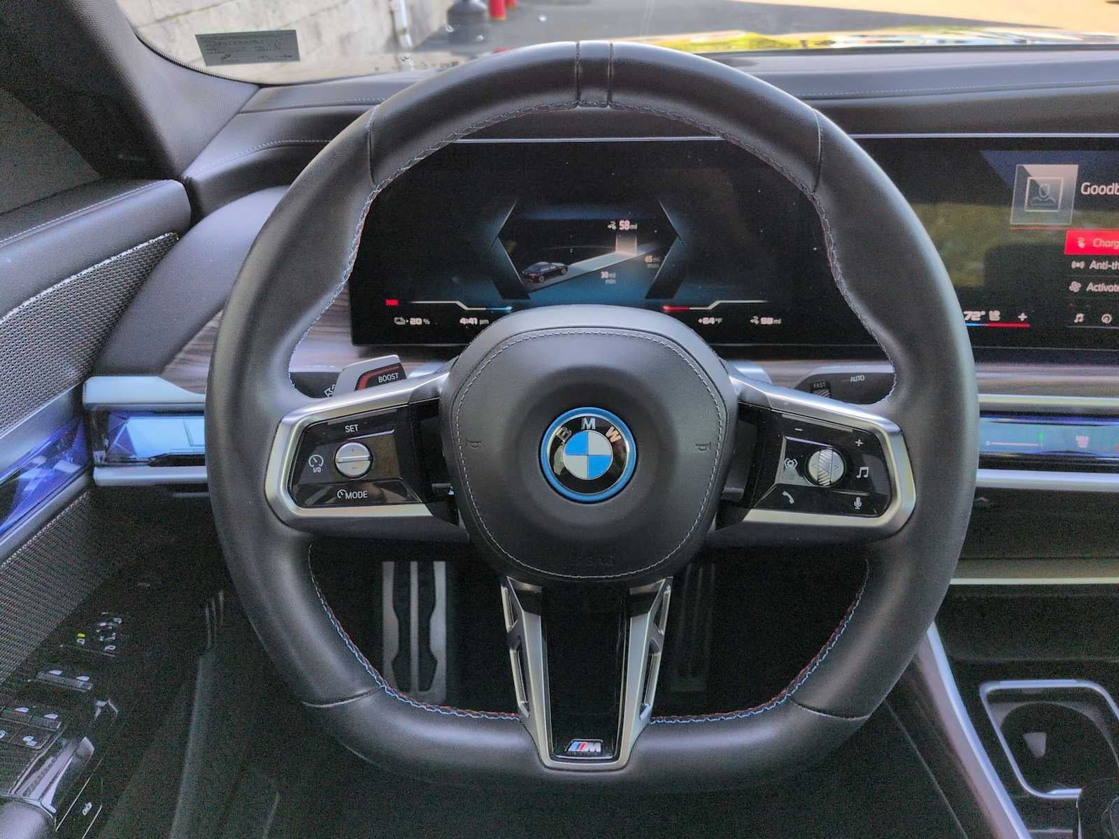BMW i7 M70 2024