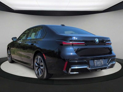 BMW i7 M70 2024