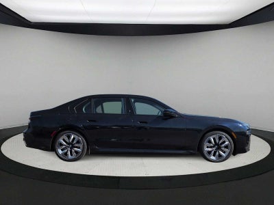 BMW i7 M70 2024