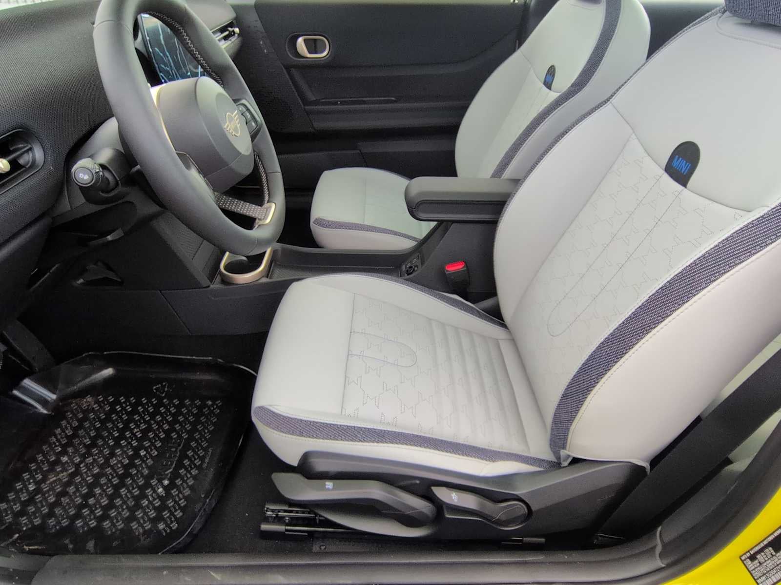 MINI de 2 puertas, edición Oxford, 2026