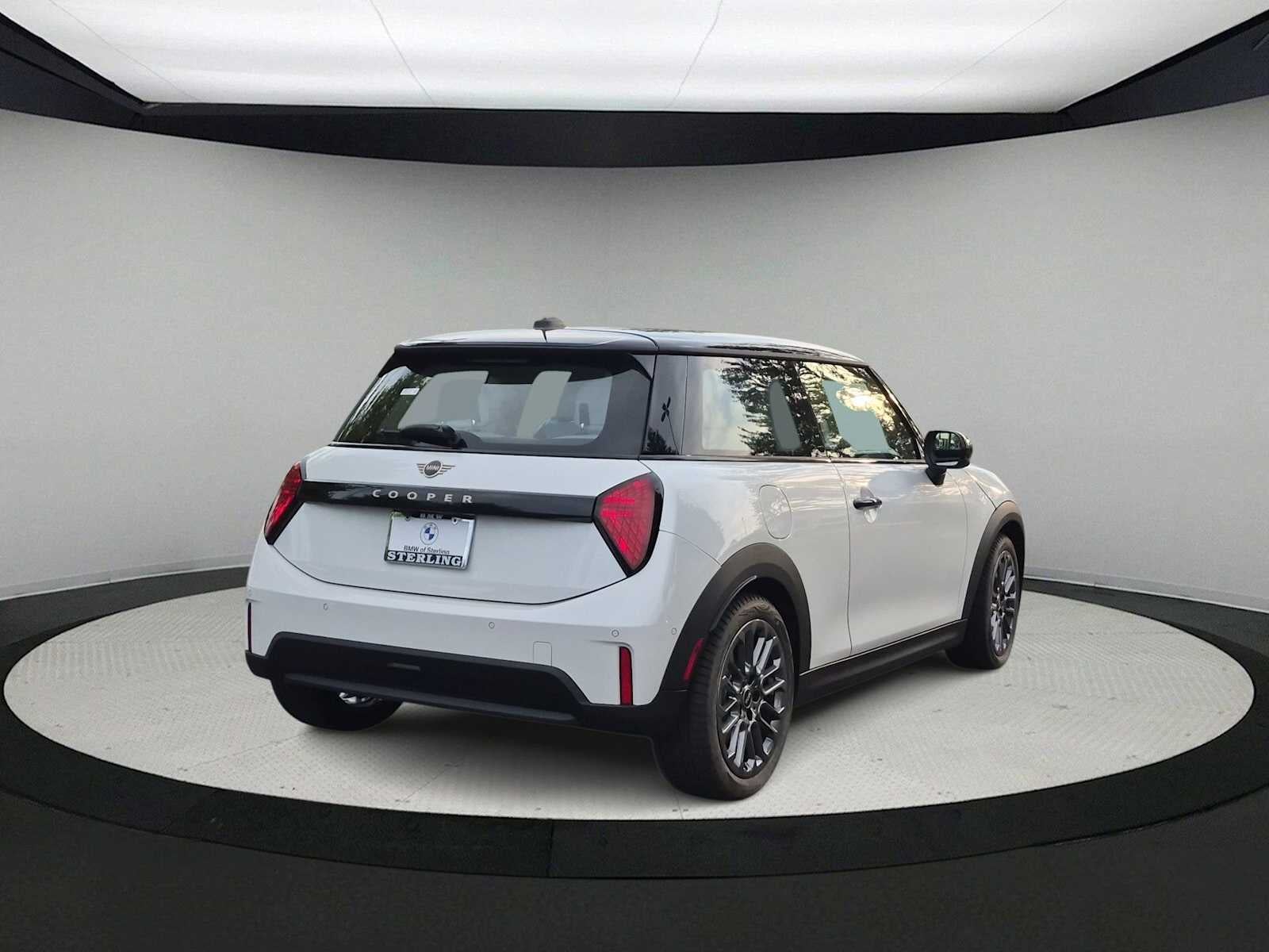 MINI ICONIC de 2 puertas, 2027
