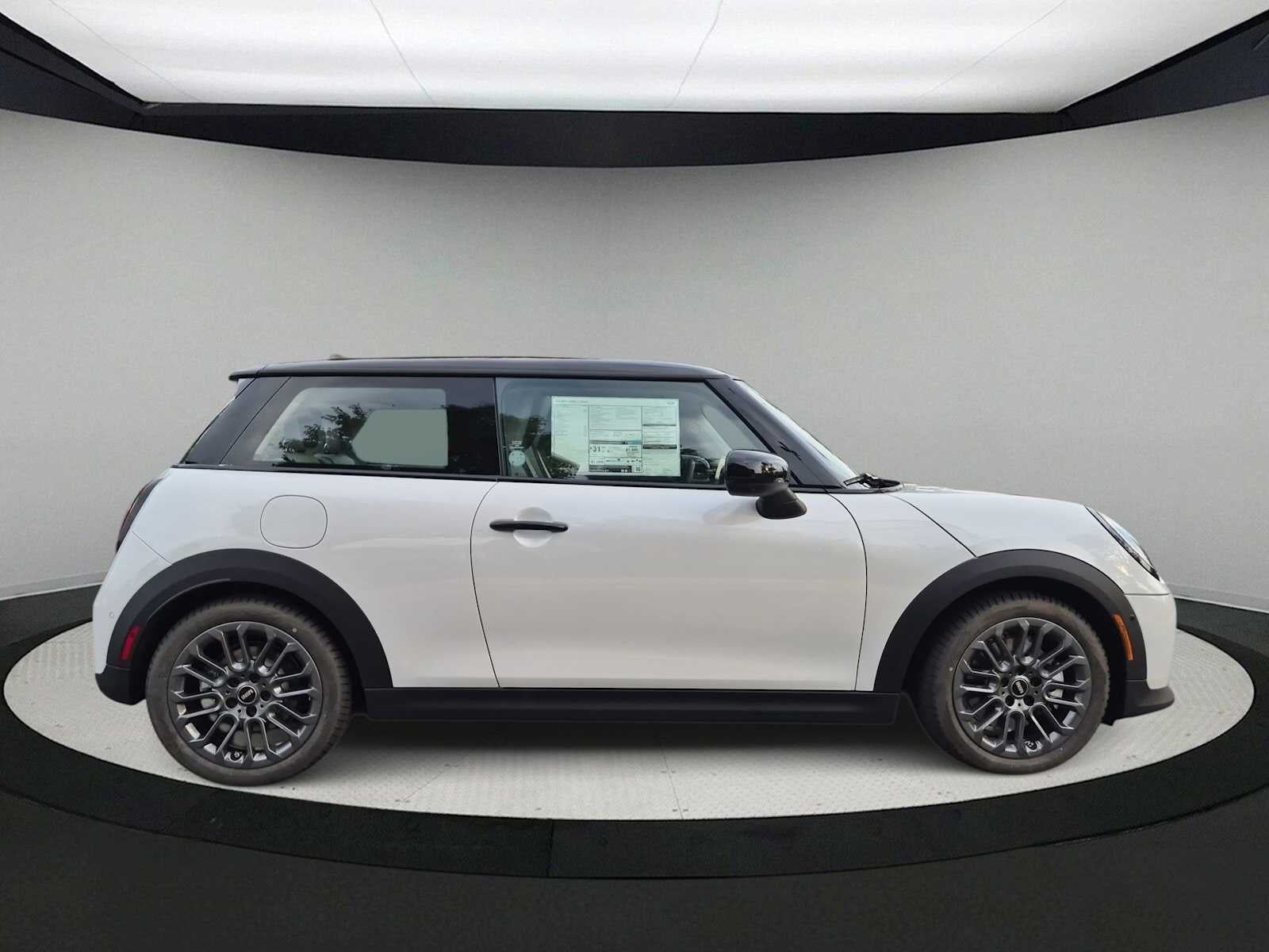 MINI ICONIC de 2 puertas, 2027