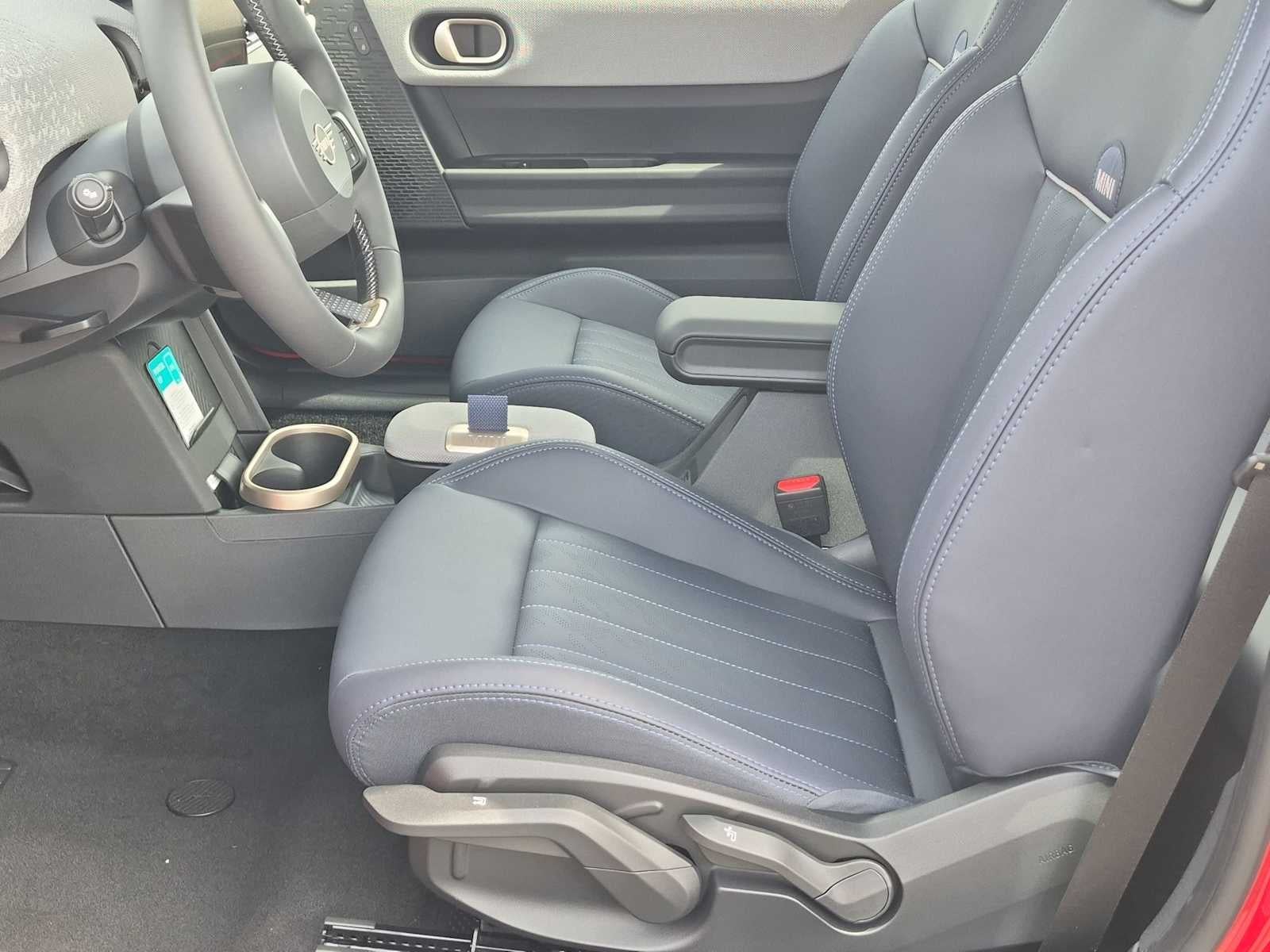 MINI 2 PUERTAS SIGNATURE PLUS 2027