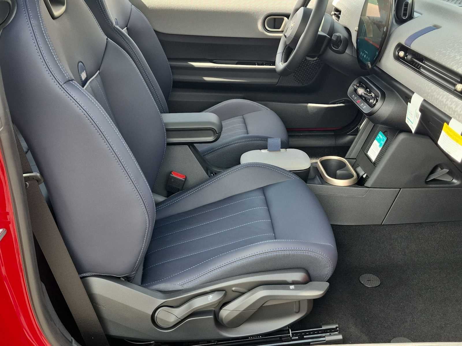 MINI 2 PUERTAS SIGNATURE PLUS 2027