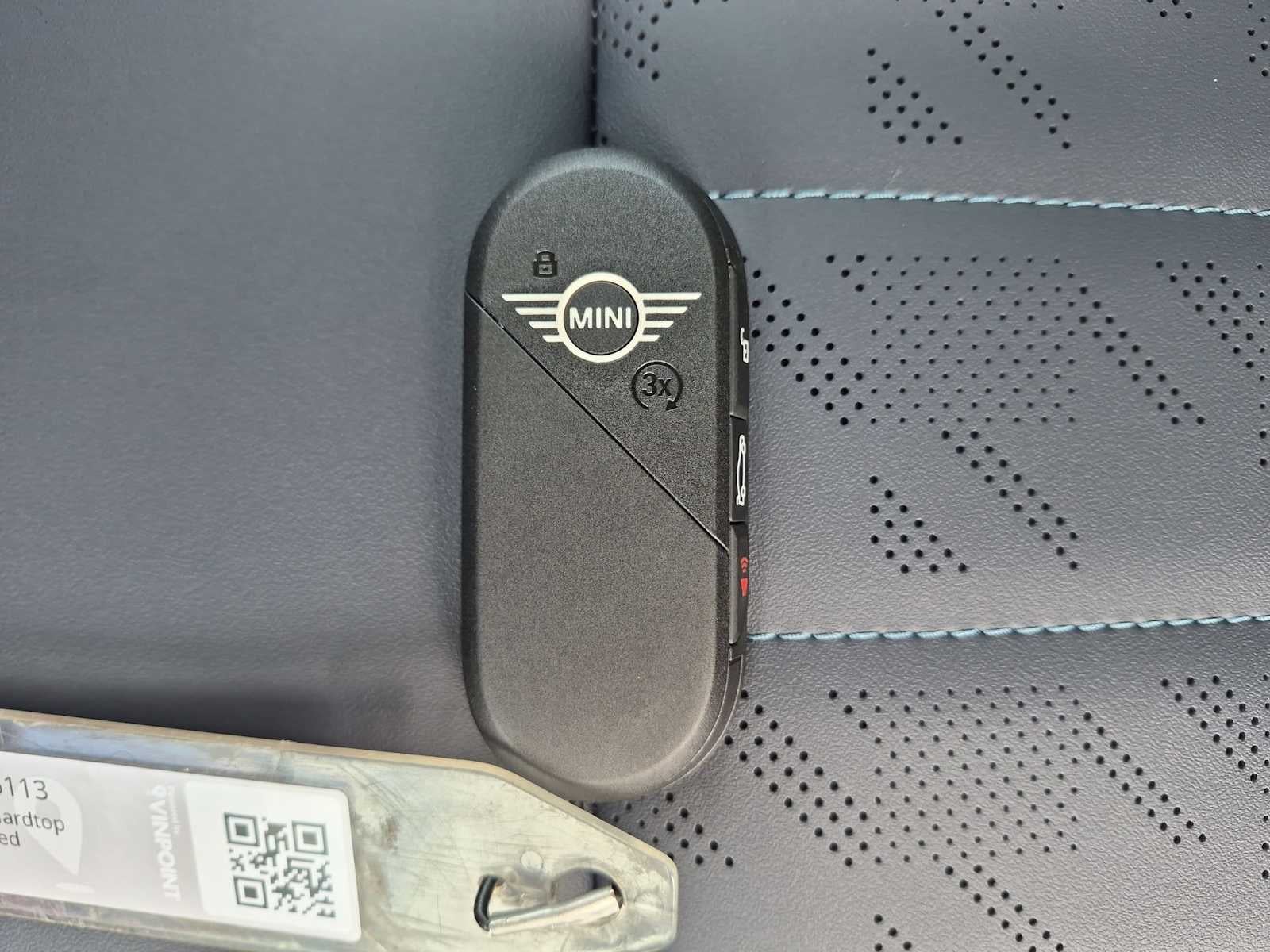 MINI 2 PUERTAS SIGNATURE PLUS 2027