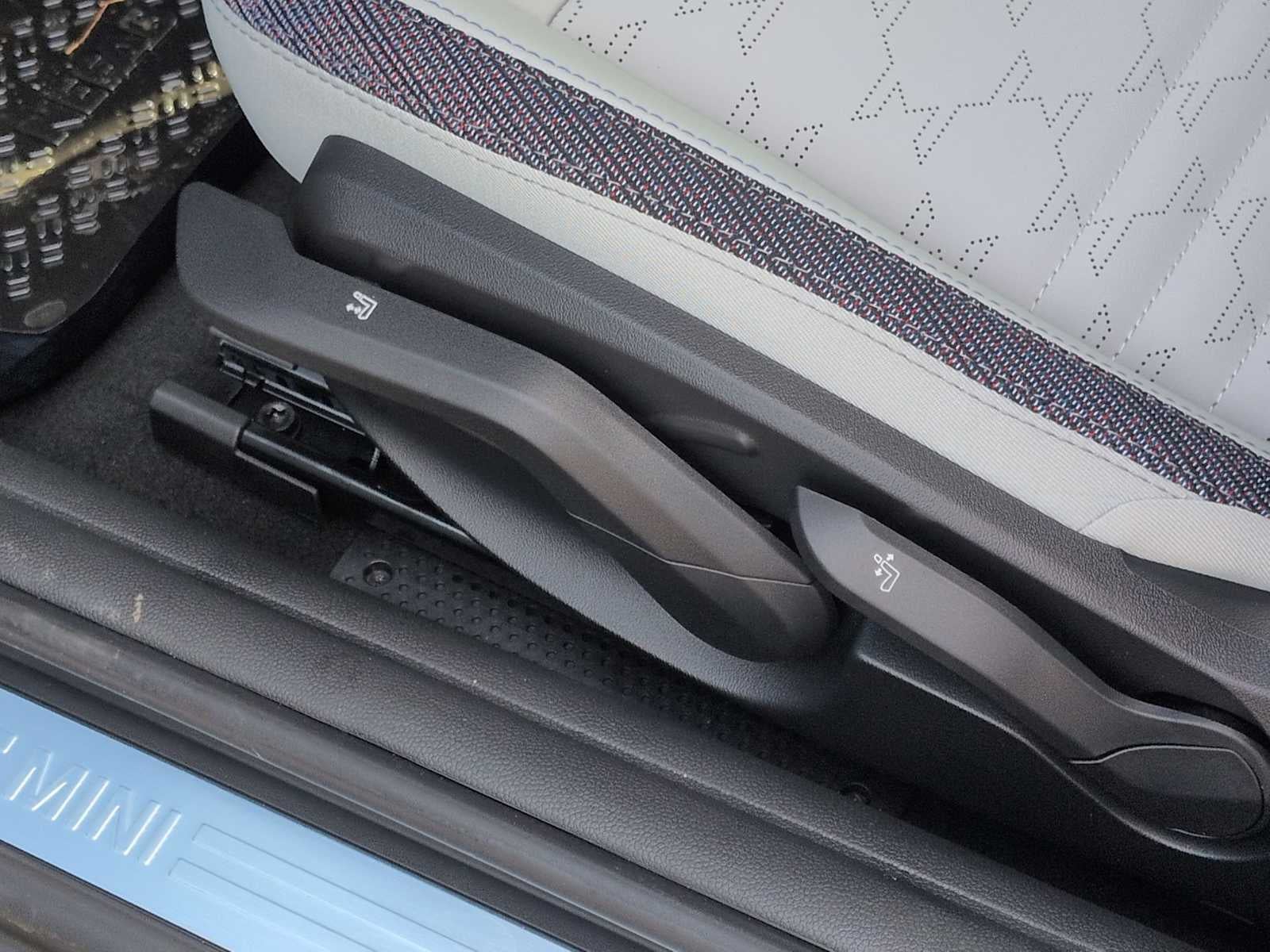 MINI de 2 puertas, edición Oxford, 2026