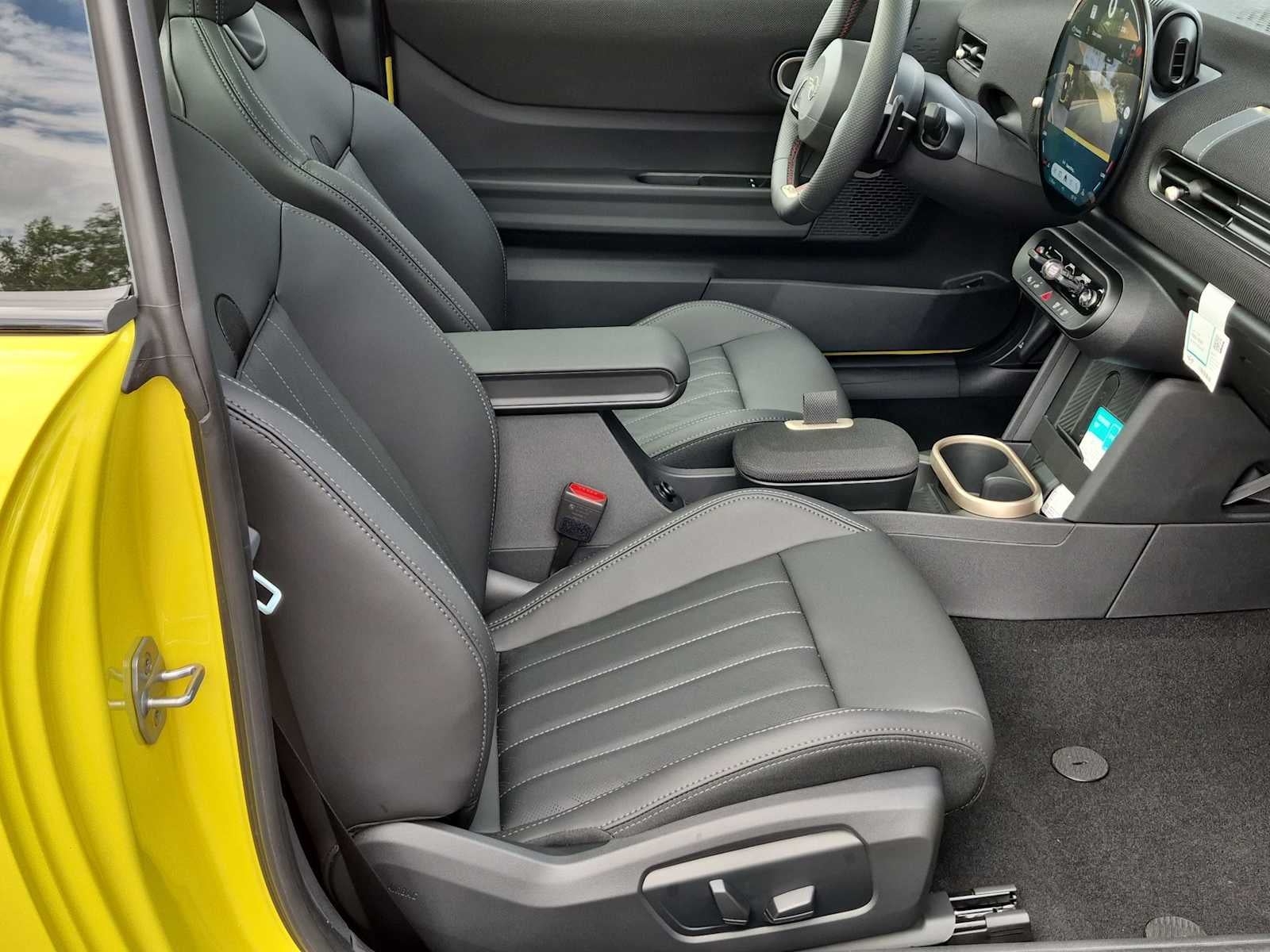 2026 MINI 2 PUERTAS ICONIC