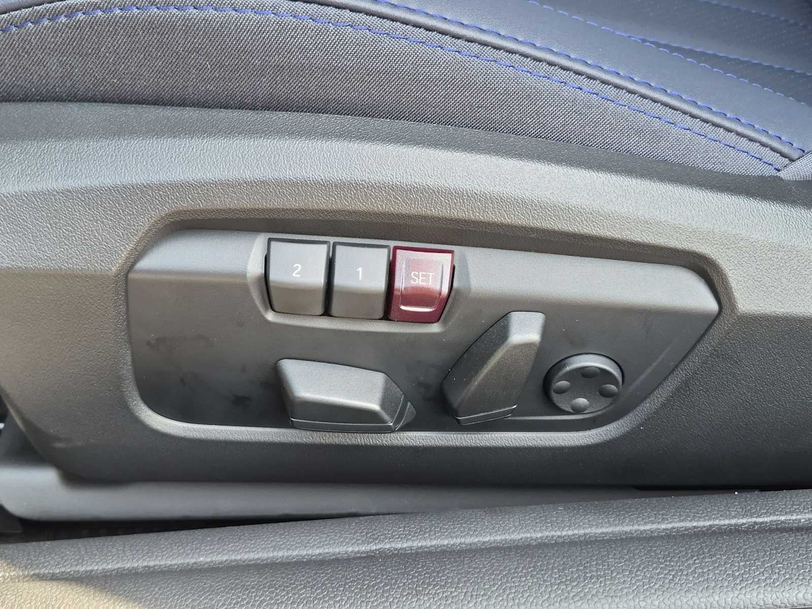 MINI ICONIC de 2 puertas, 2027