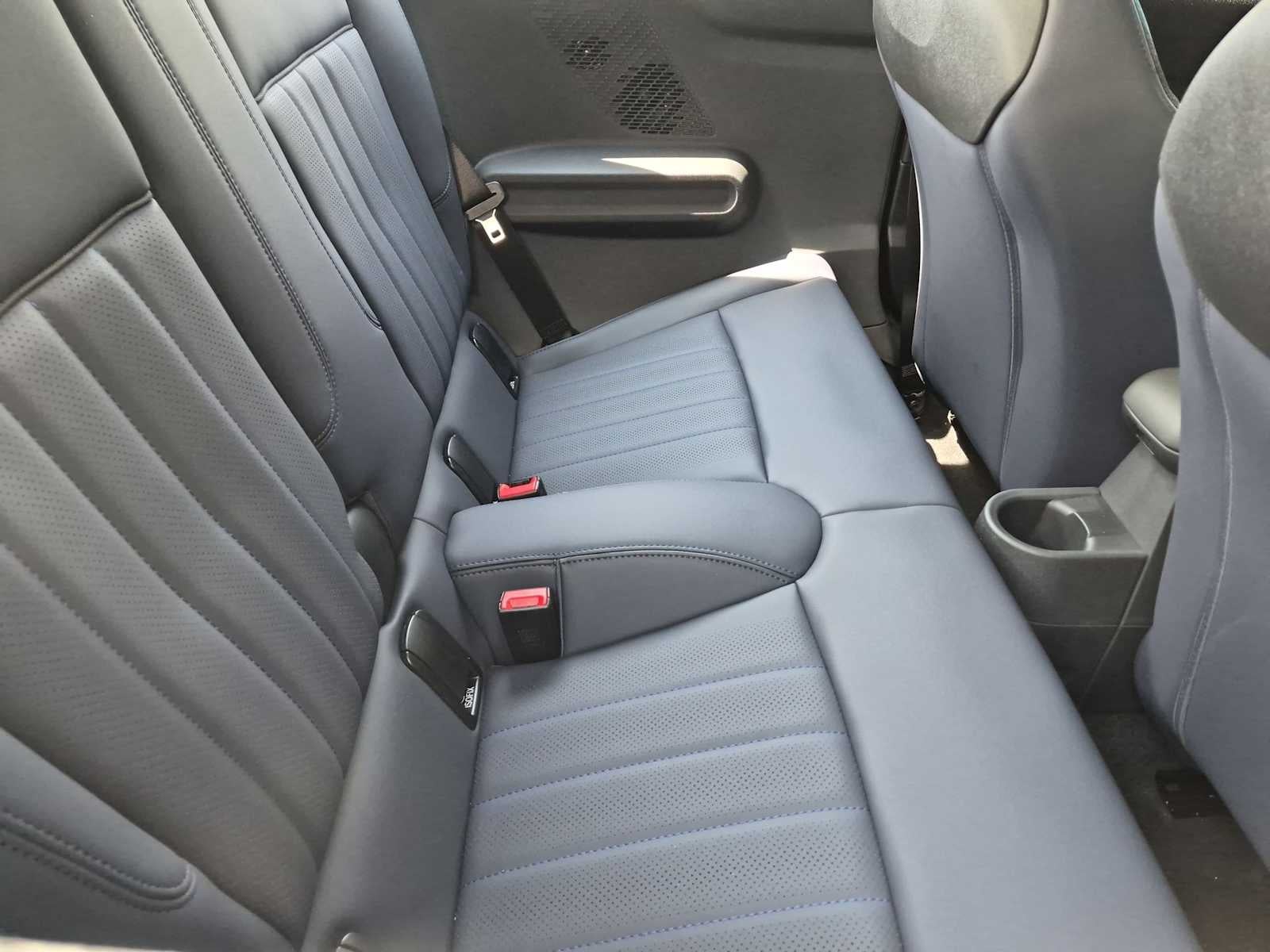 MINI ICONIC de 2 puertas, 2027