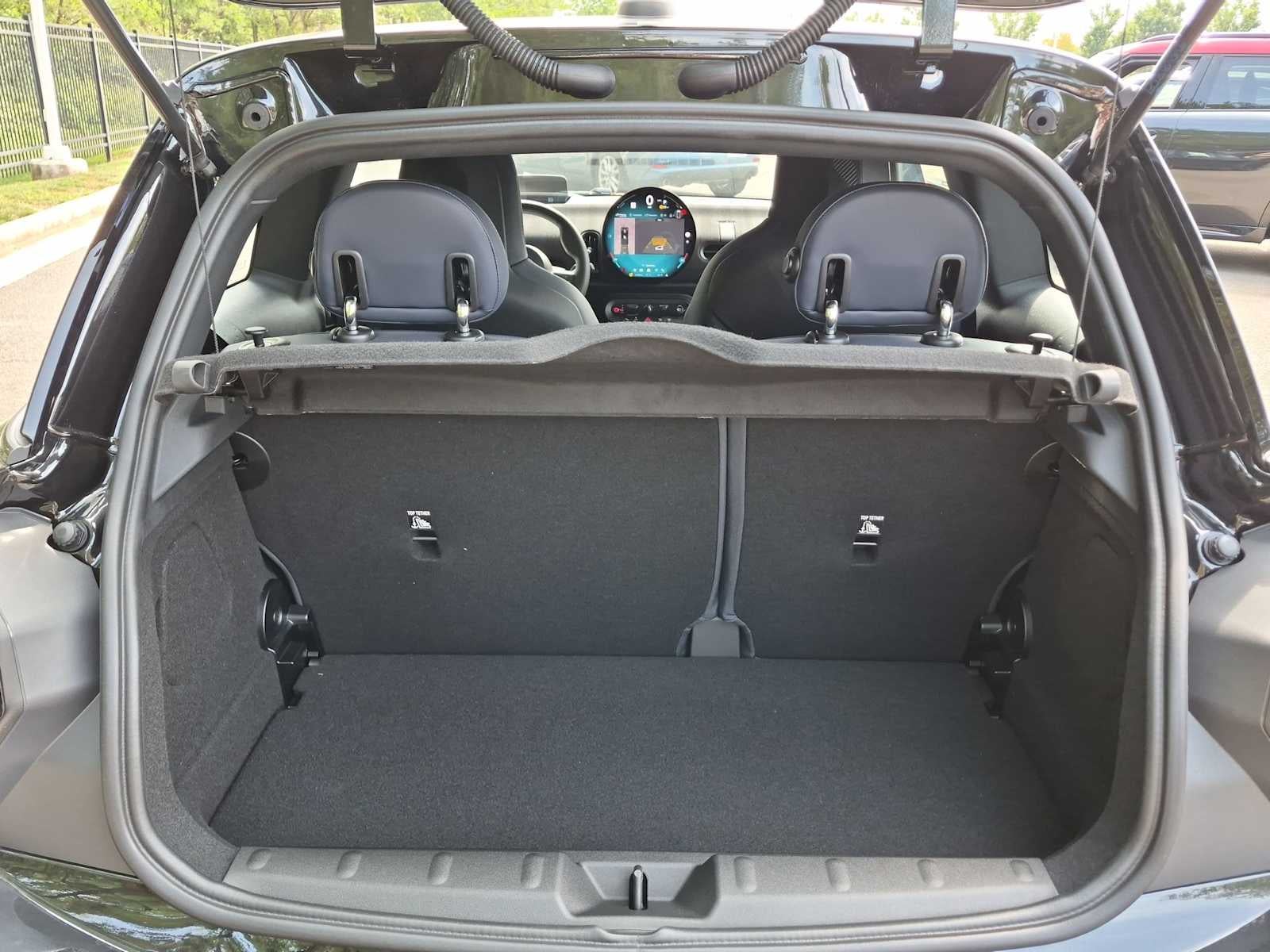 MINI ICONIC de 2 puertas, 2027