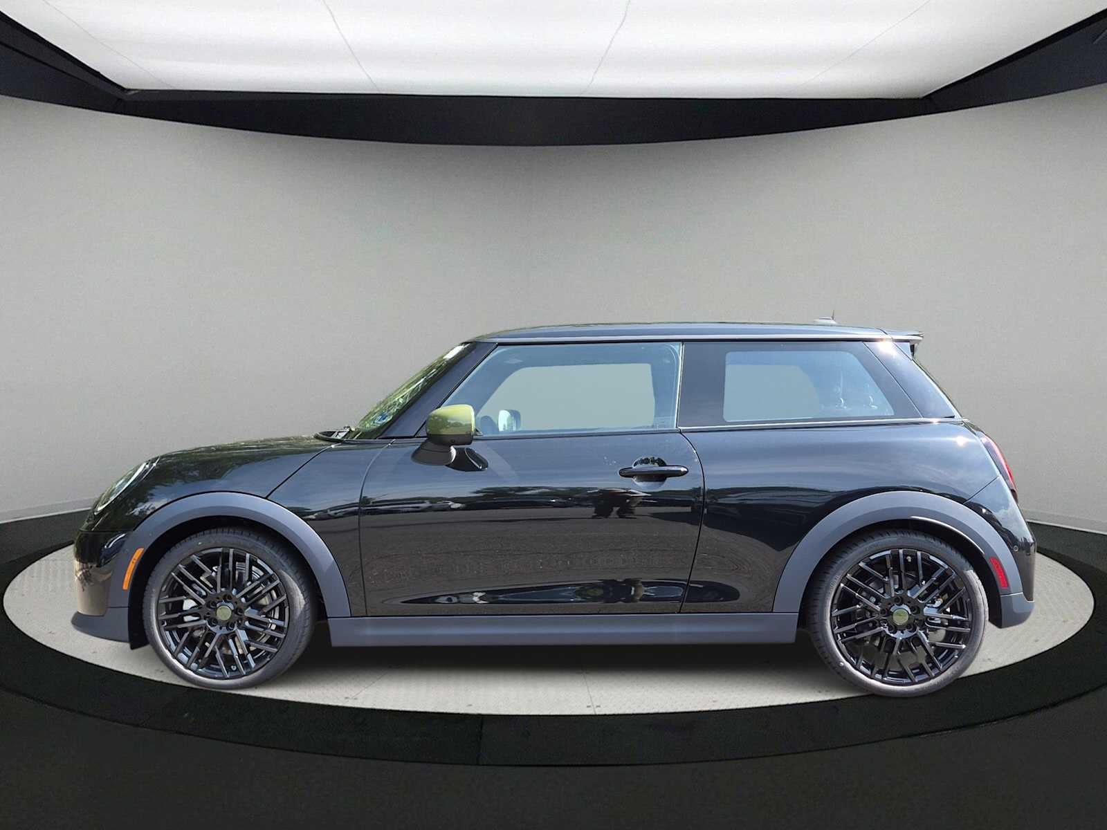 MINI ICONIC de 2 puertas, 2027