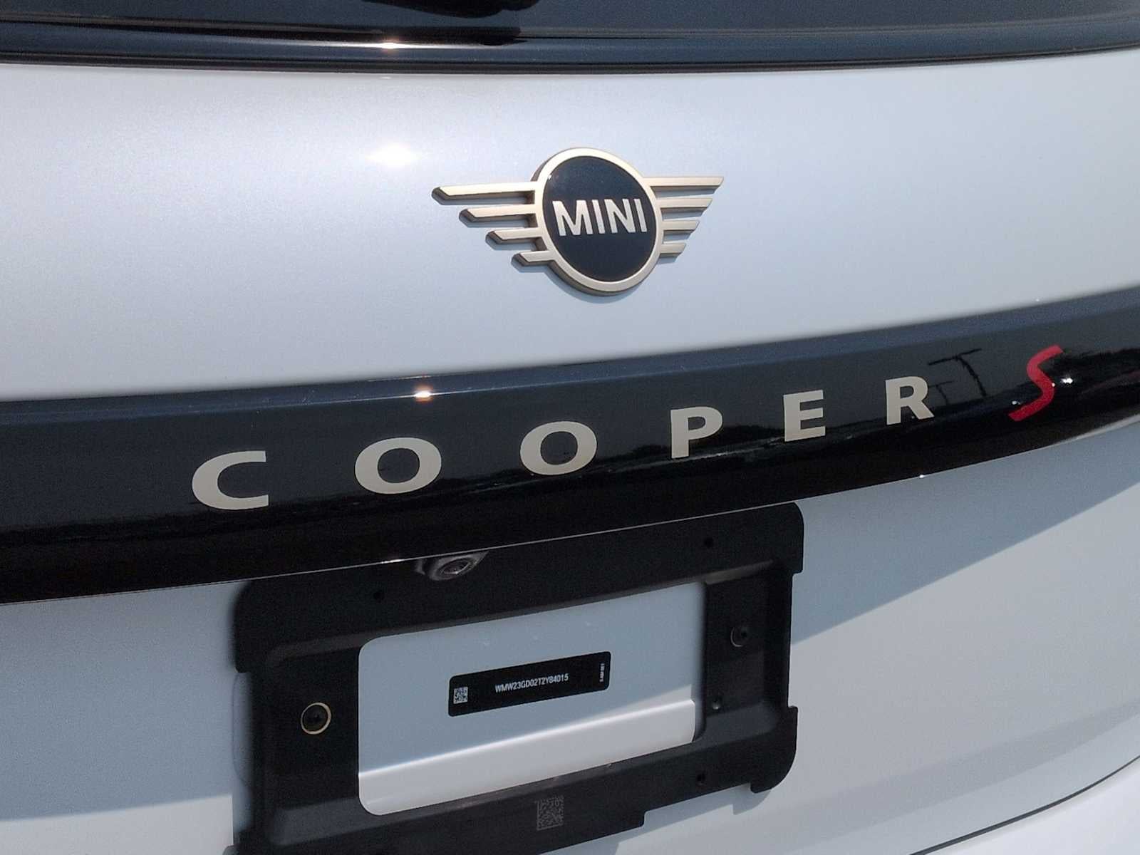 2026 MINI 2 PUERTAS ICONIC