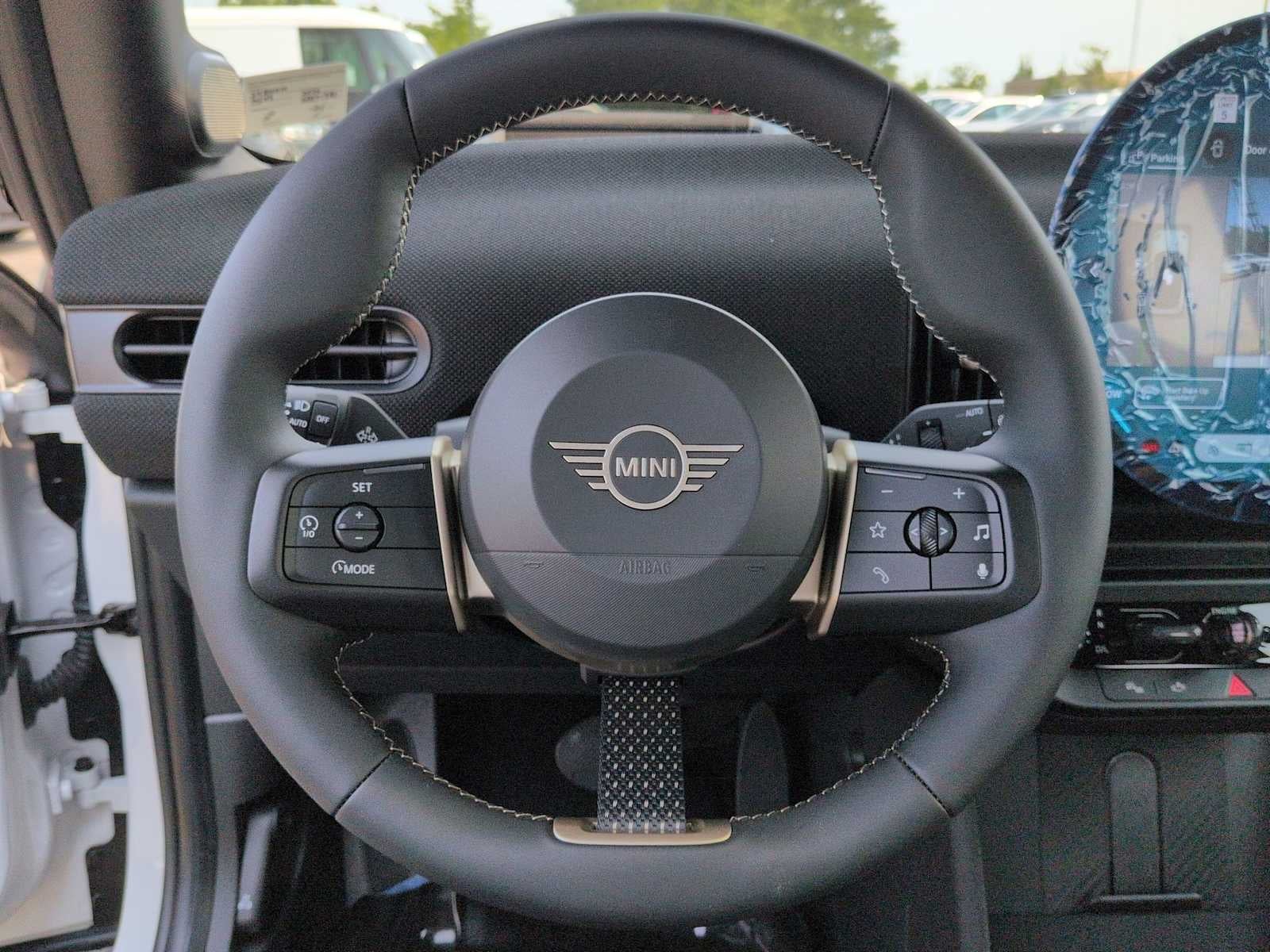 2026 MINI 2 PUERTAS ICONIC
