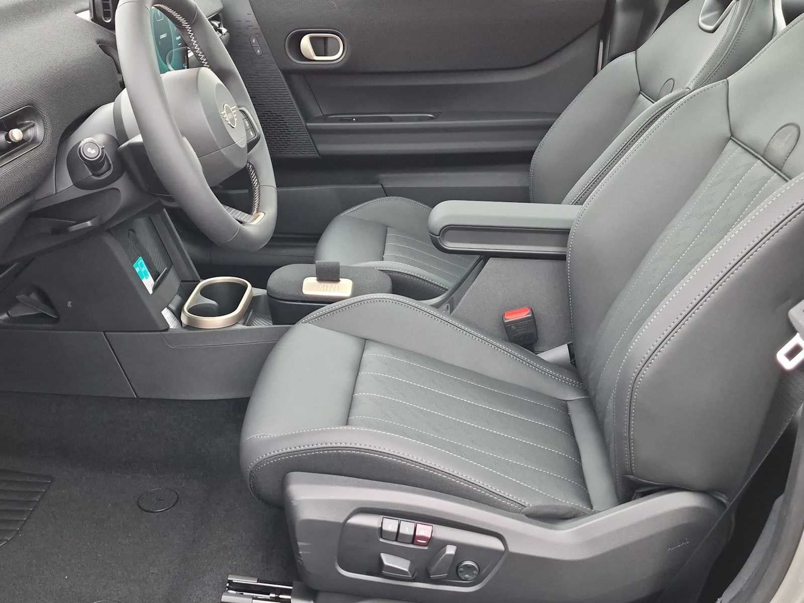MINI 2 PUERTAS SIGNATURE PLUS 2027