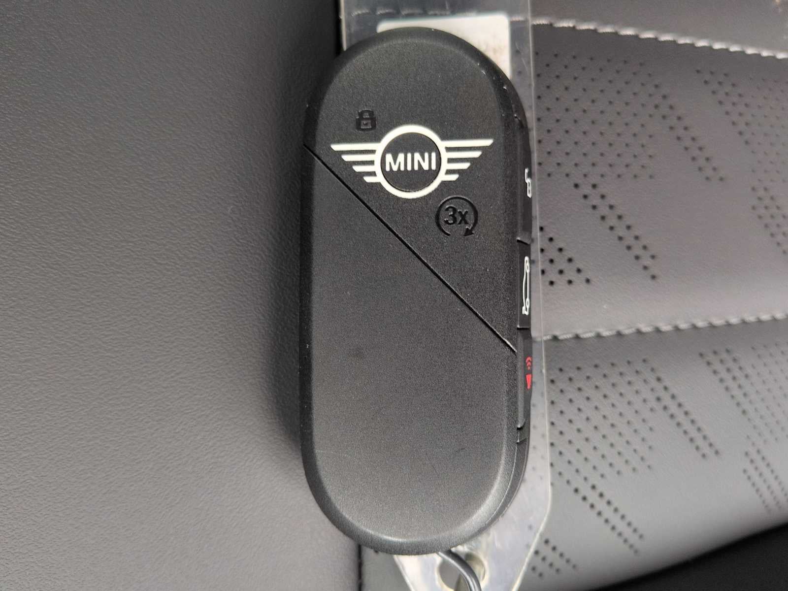 2026 MINI 2 PUERTAS SIGNATURE PLUS