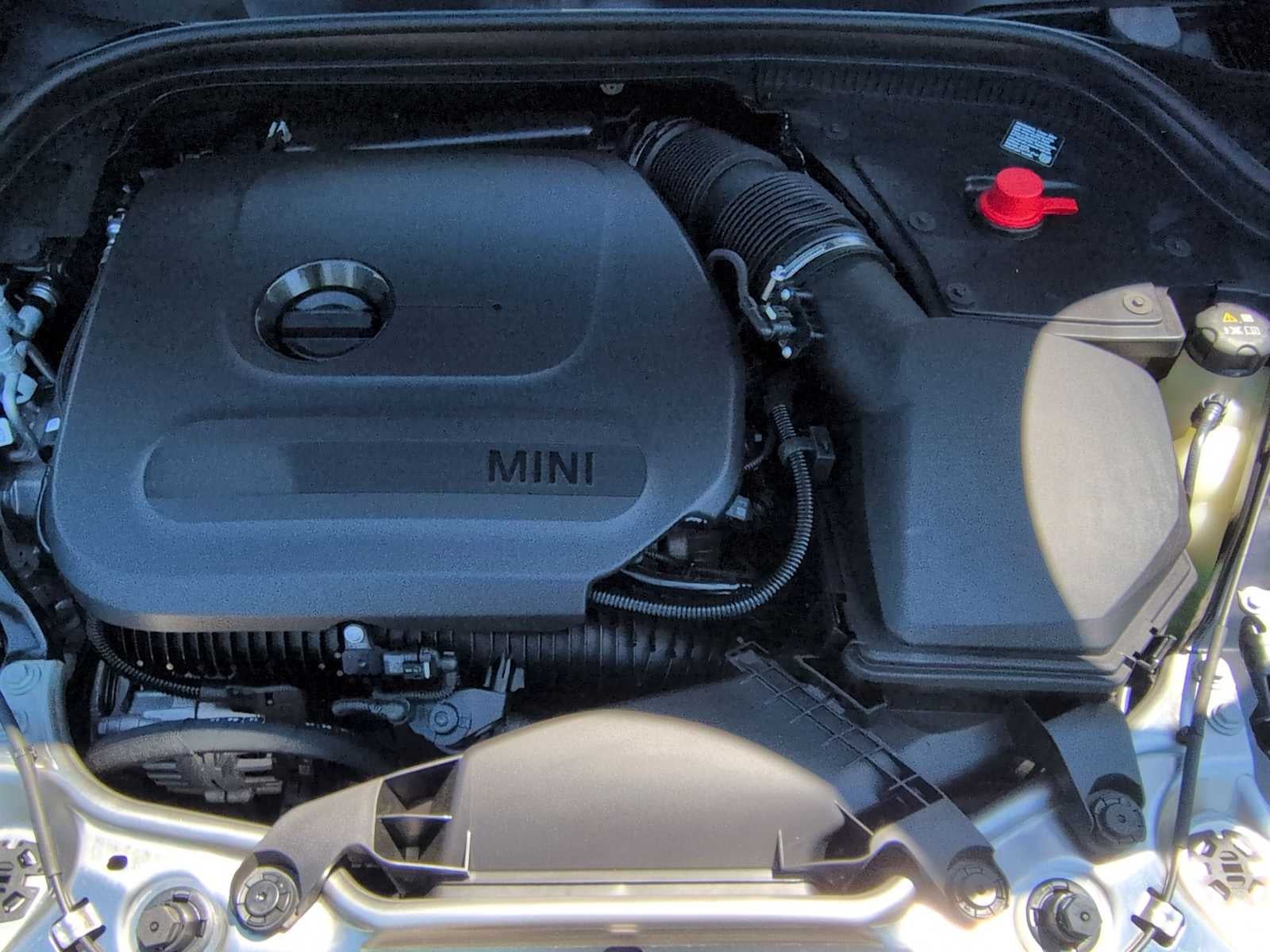 2026 MINI 2 PUERTAS ICONIC