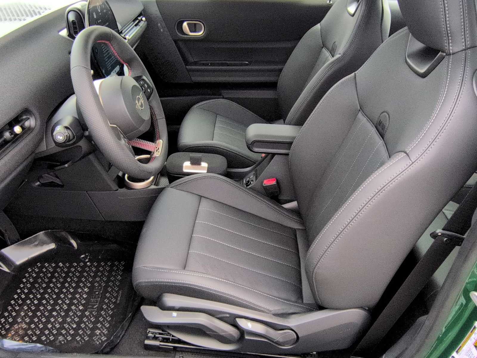 2026 MINI 2 PUERTAS ICONIC