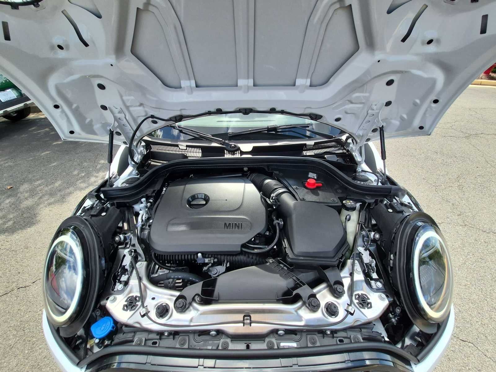 2026 MINI 2 PUERTAS ICONIC