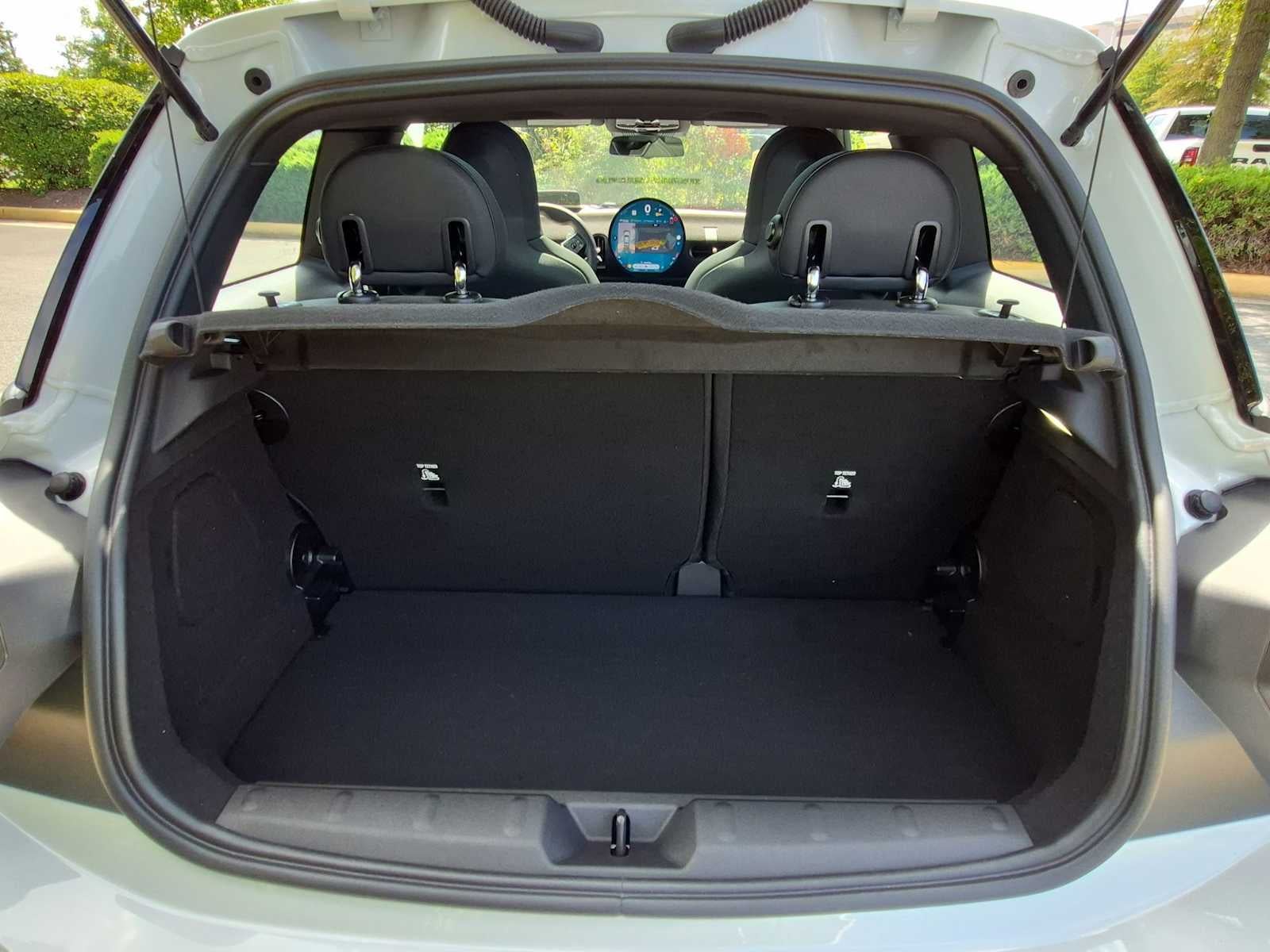 2026 MINI 2 PUERTAS ICONIC
