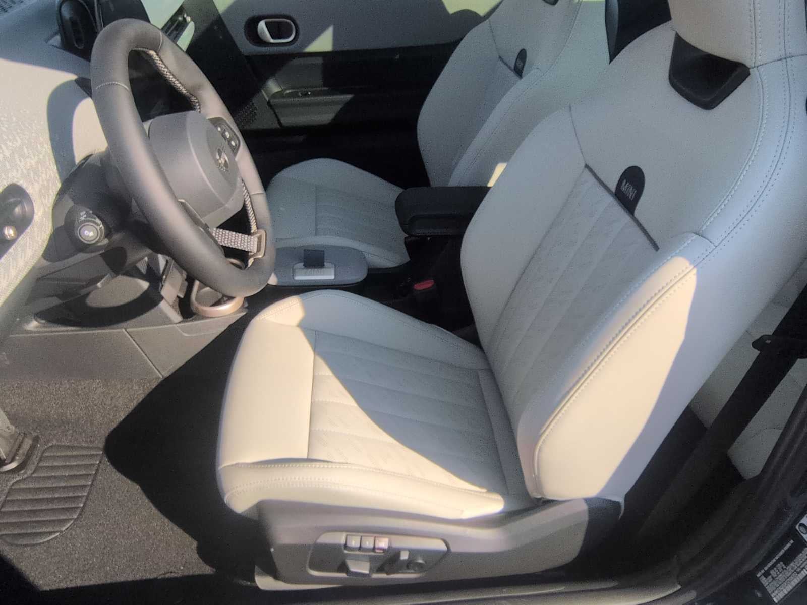 2026 MINI 2 PUERTAS ICONIC