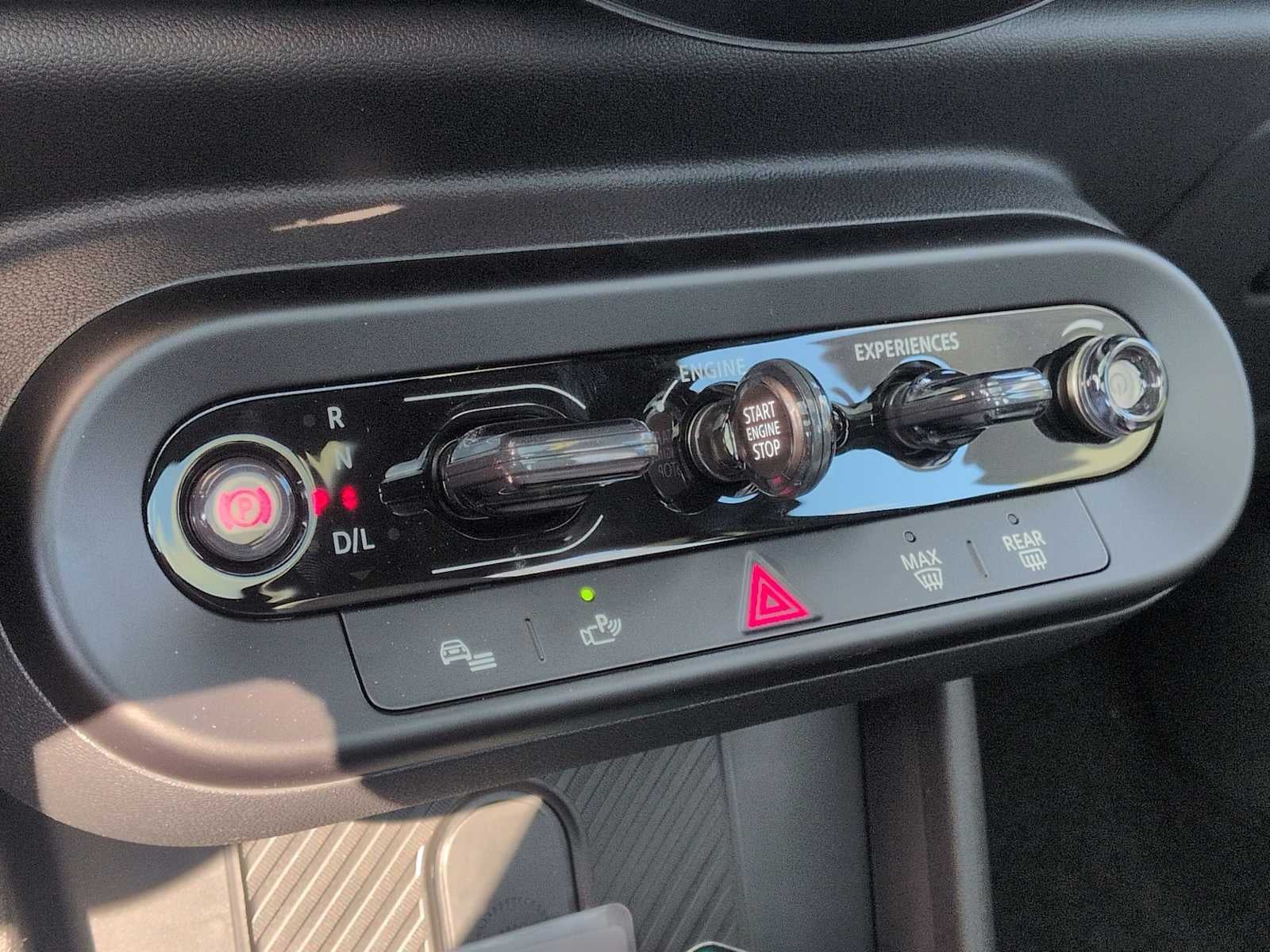 2026 MINI 2 PUERTAS ICONIC