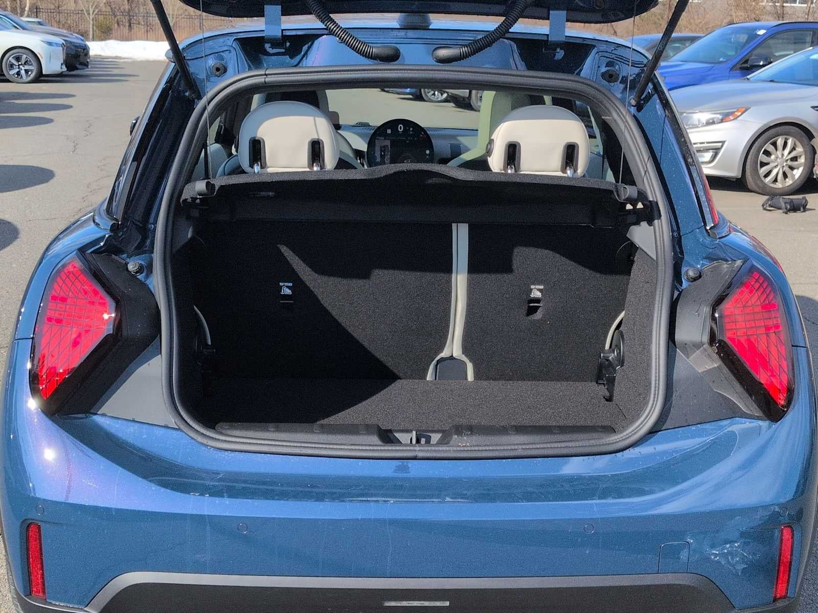 2026 MINI 2 PUERTAS ICONIC