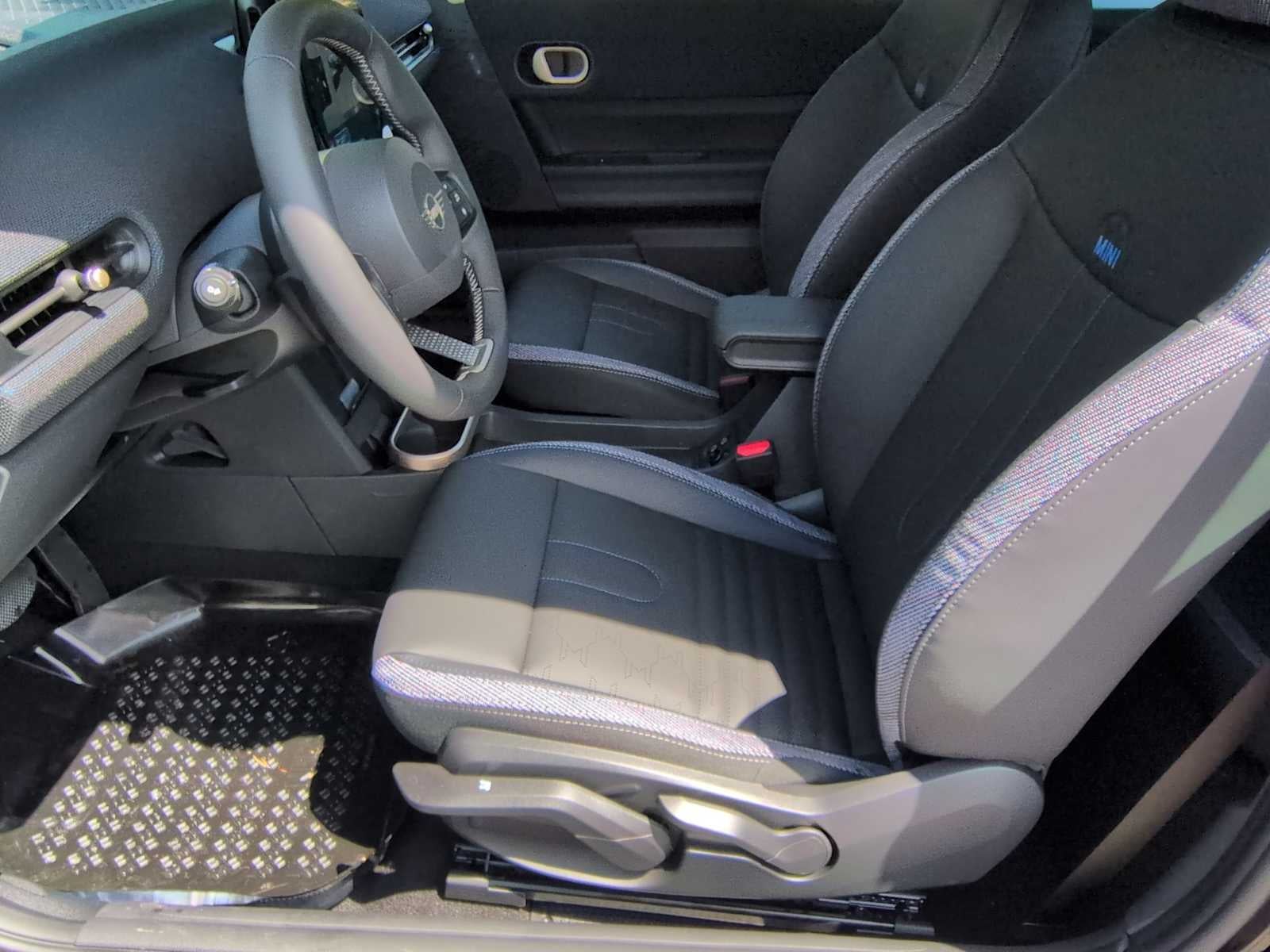 2026 MINI DESCAPOTABLE ICÓNICO