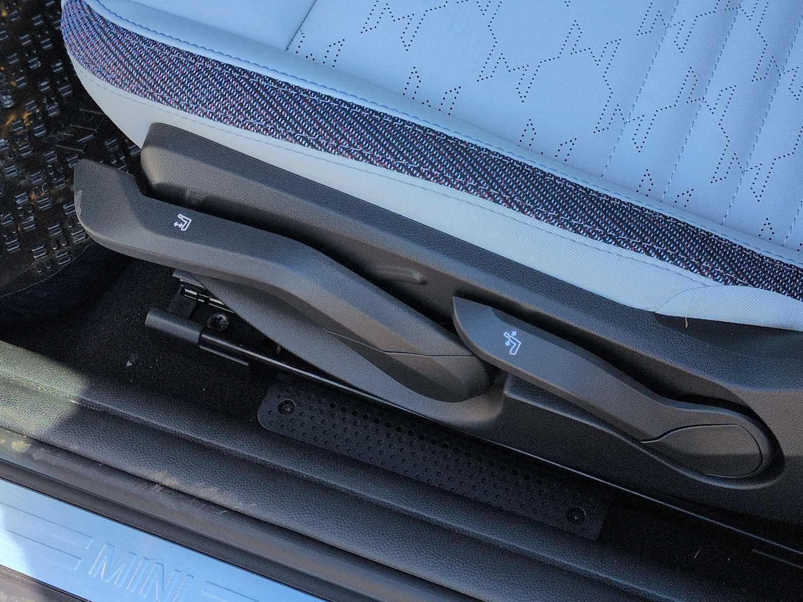 2026 MINI DESCAPOTABLE SIGNATURE PLUS