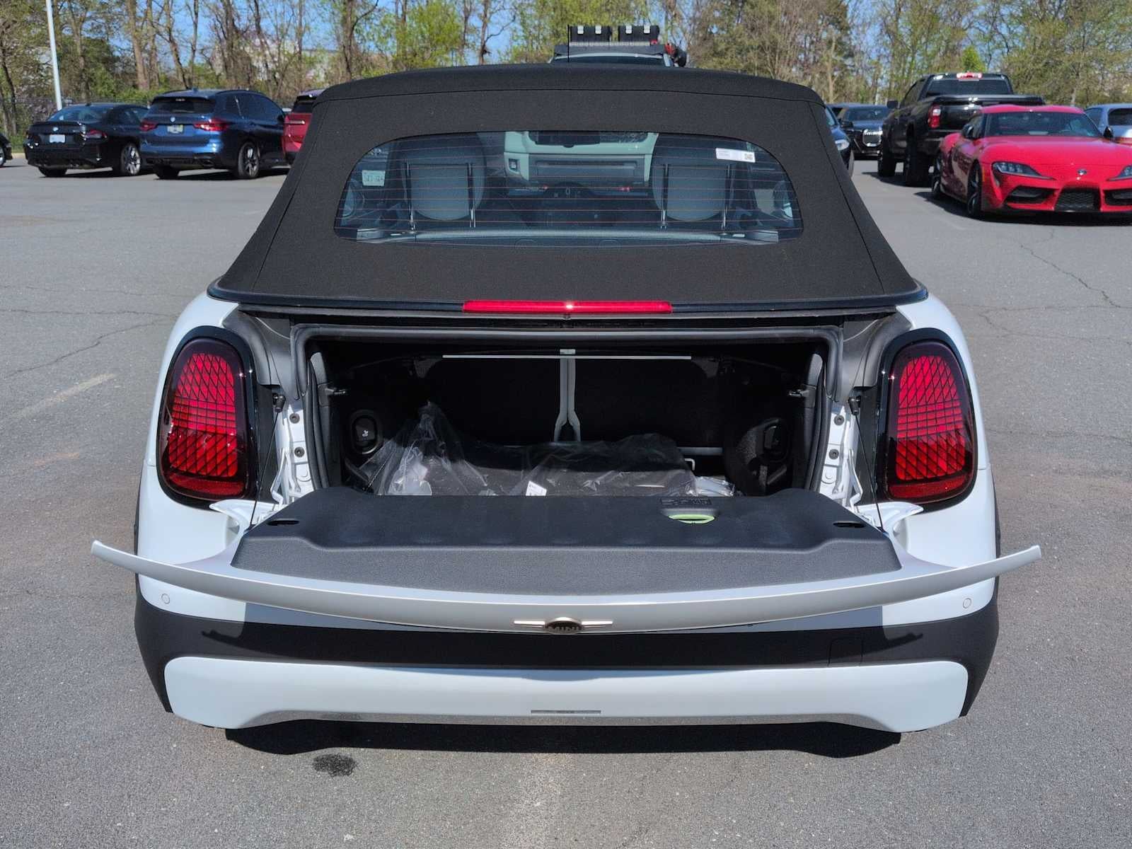 2026 MINI DESCAPOTABLE SIGNATURE PLUS