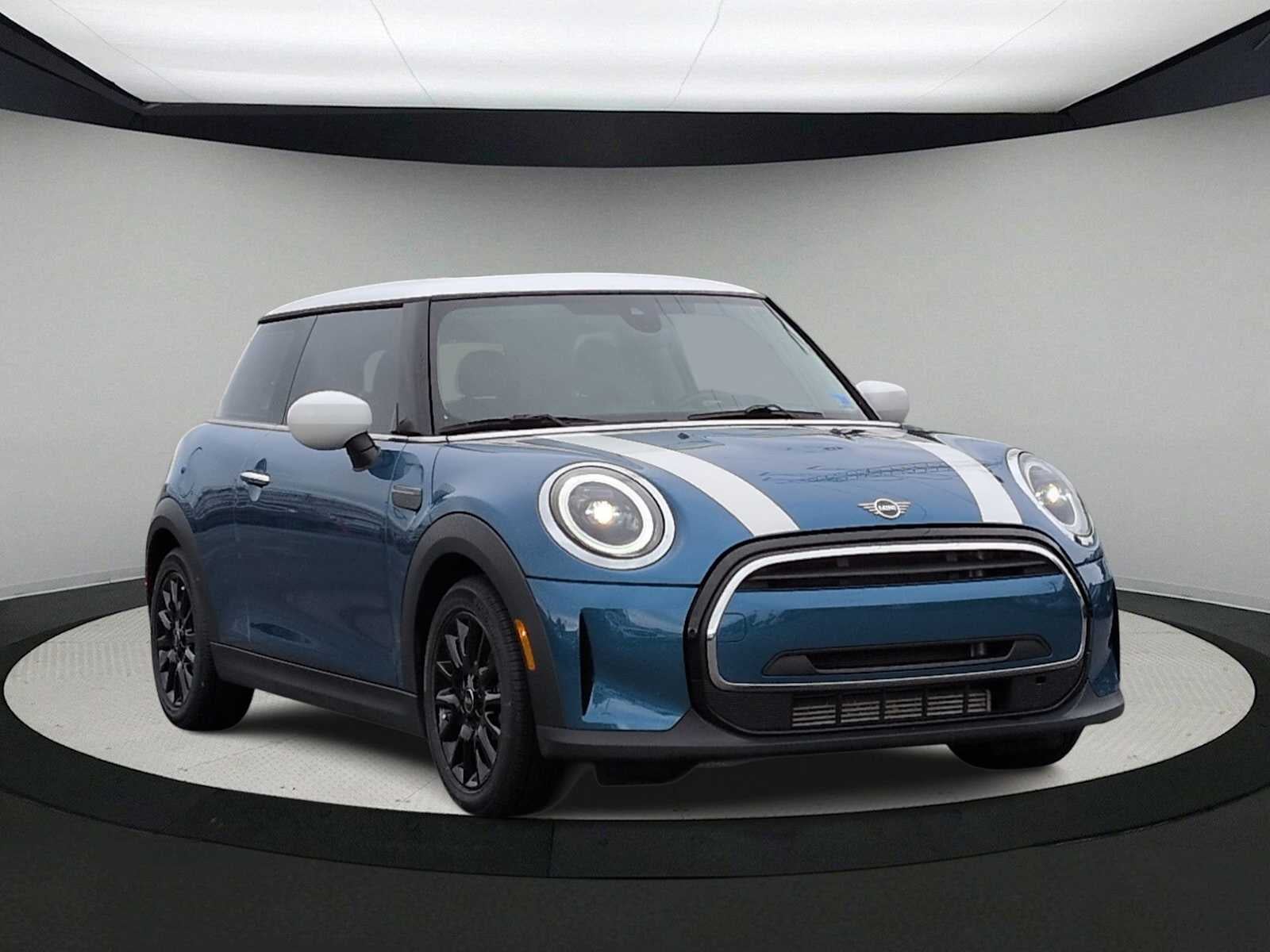 MINI Cooper de 2 puertas con techo rígido 2024
