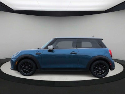 MINI Cooper de 2 puertas con techo rígido 2024