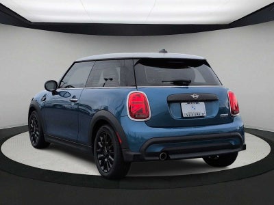 MINI Cooper de 2 puertas con techo rígido 2024