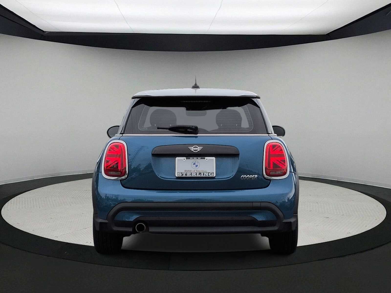 MINI Cooper de 2 puertas con techo rígido 2024