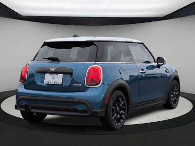 MINI Cooper de 2 puertas con techo rígido 2024