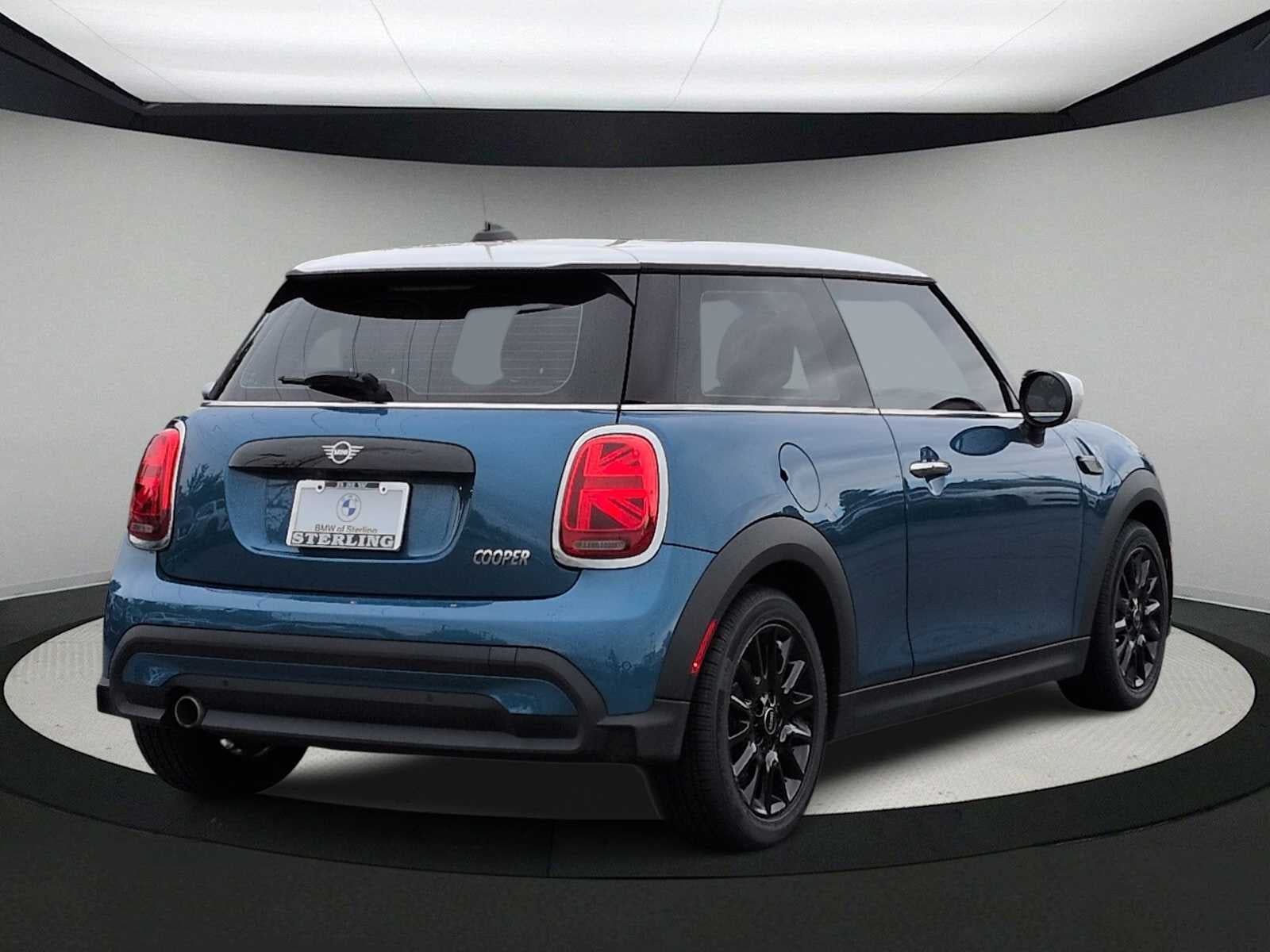 MINI Cooper de 2 puertas con techo rígido 2024