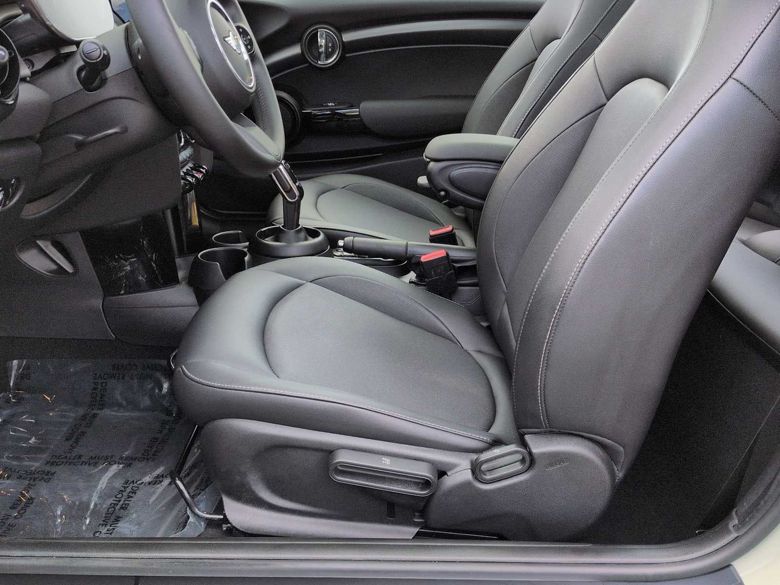 MINI HARDTOP 2 PUERTAS SIGNATURE 2022