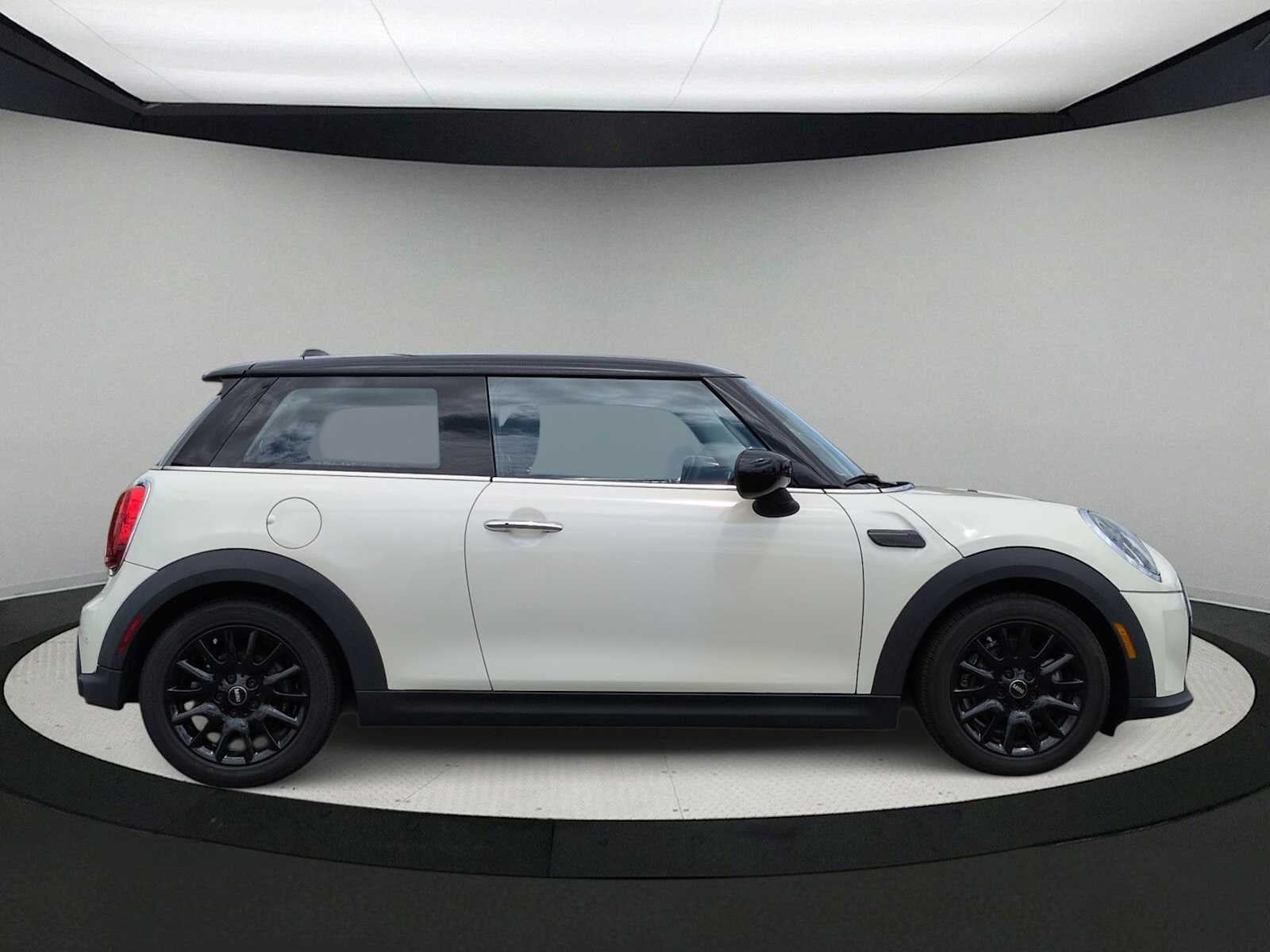 MINI HARDTOP 2 PUERTAS SIGNATURE 2022
