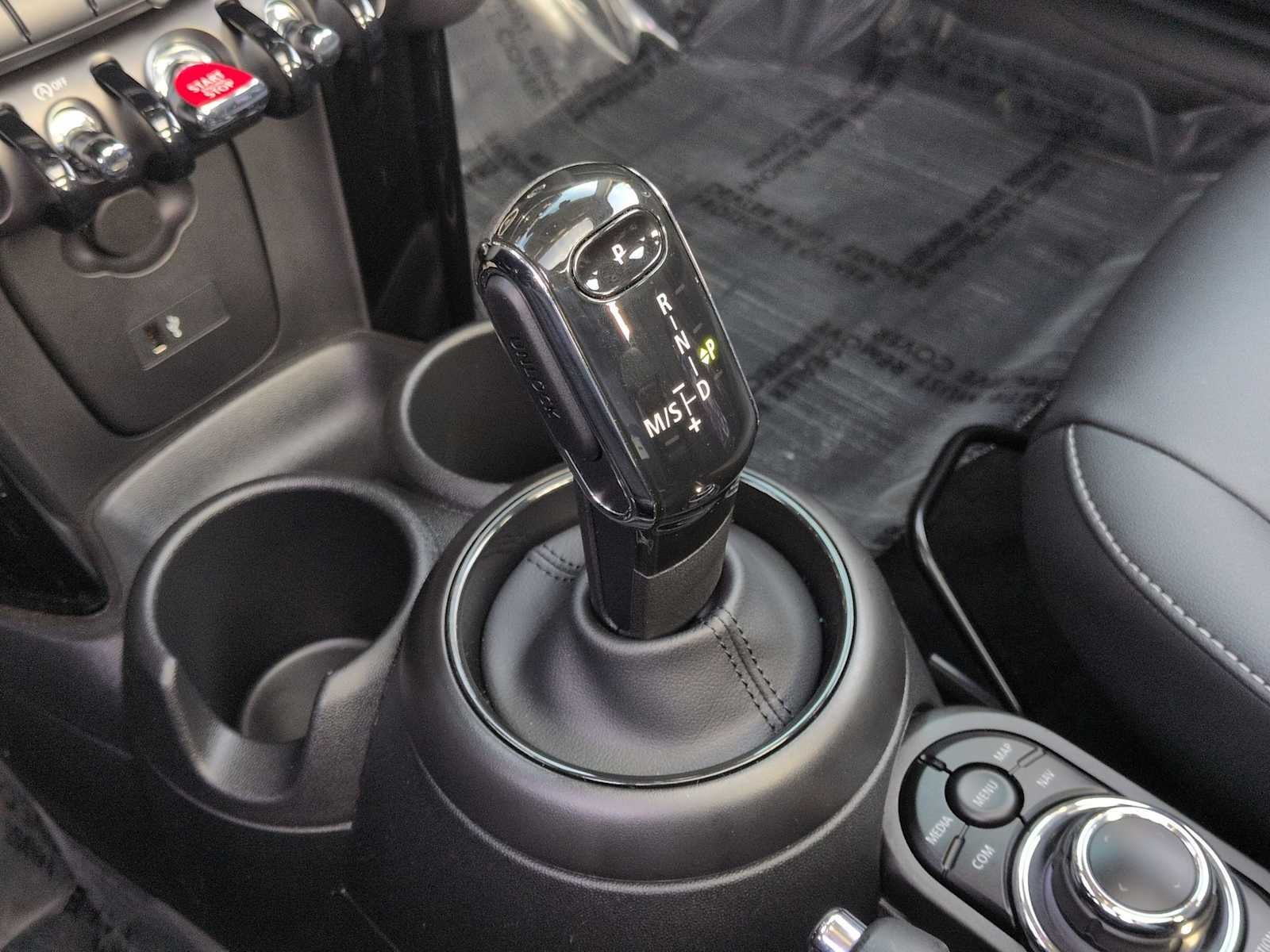 2023 MINI Techo Duro 4 Puertas Cooper