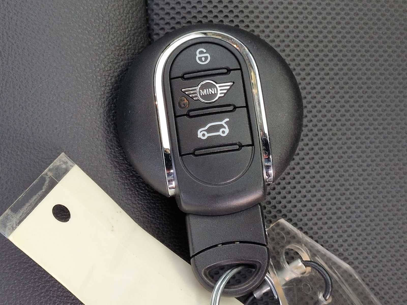 2023 MINI Techo Duro 4 Puertas Cooper