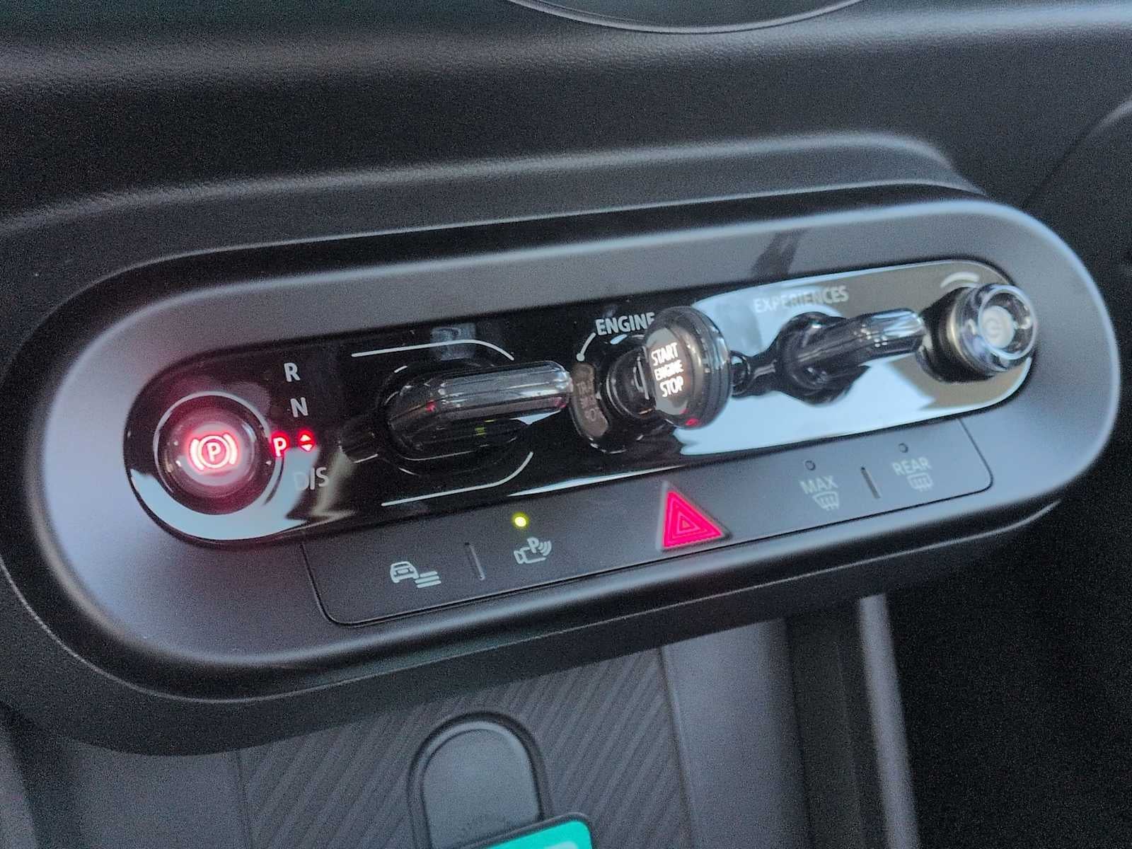 2026 MINI 2 PUERTAS ICONIC